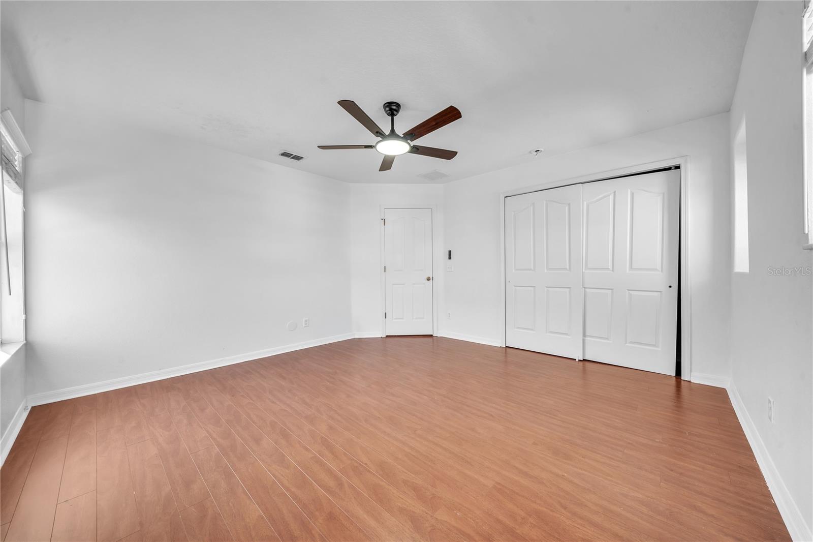 Image 31 of 69 For 17446 Queensland Street