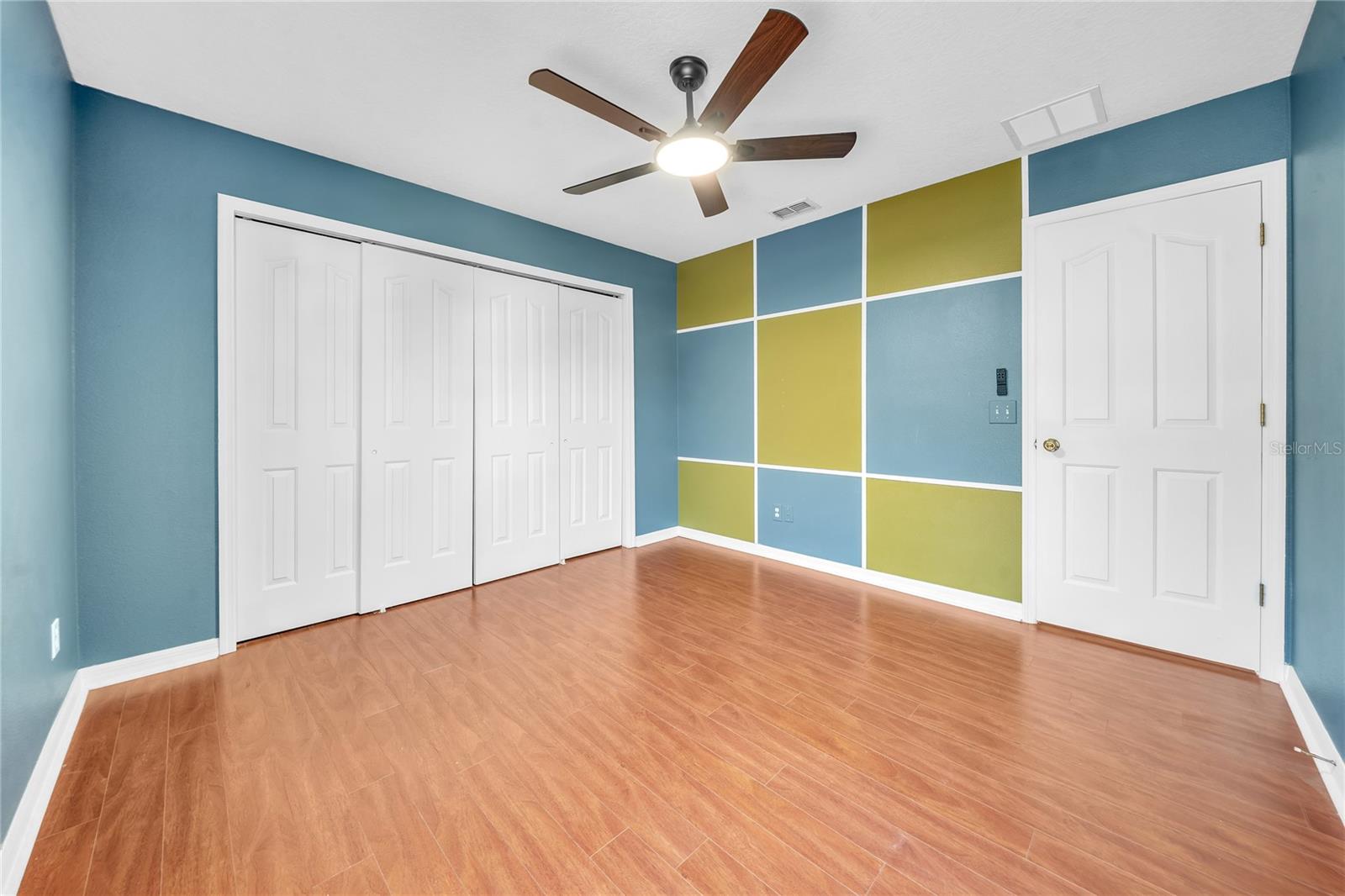 Image 35 of 69 For 17446 Queensland Street