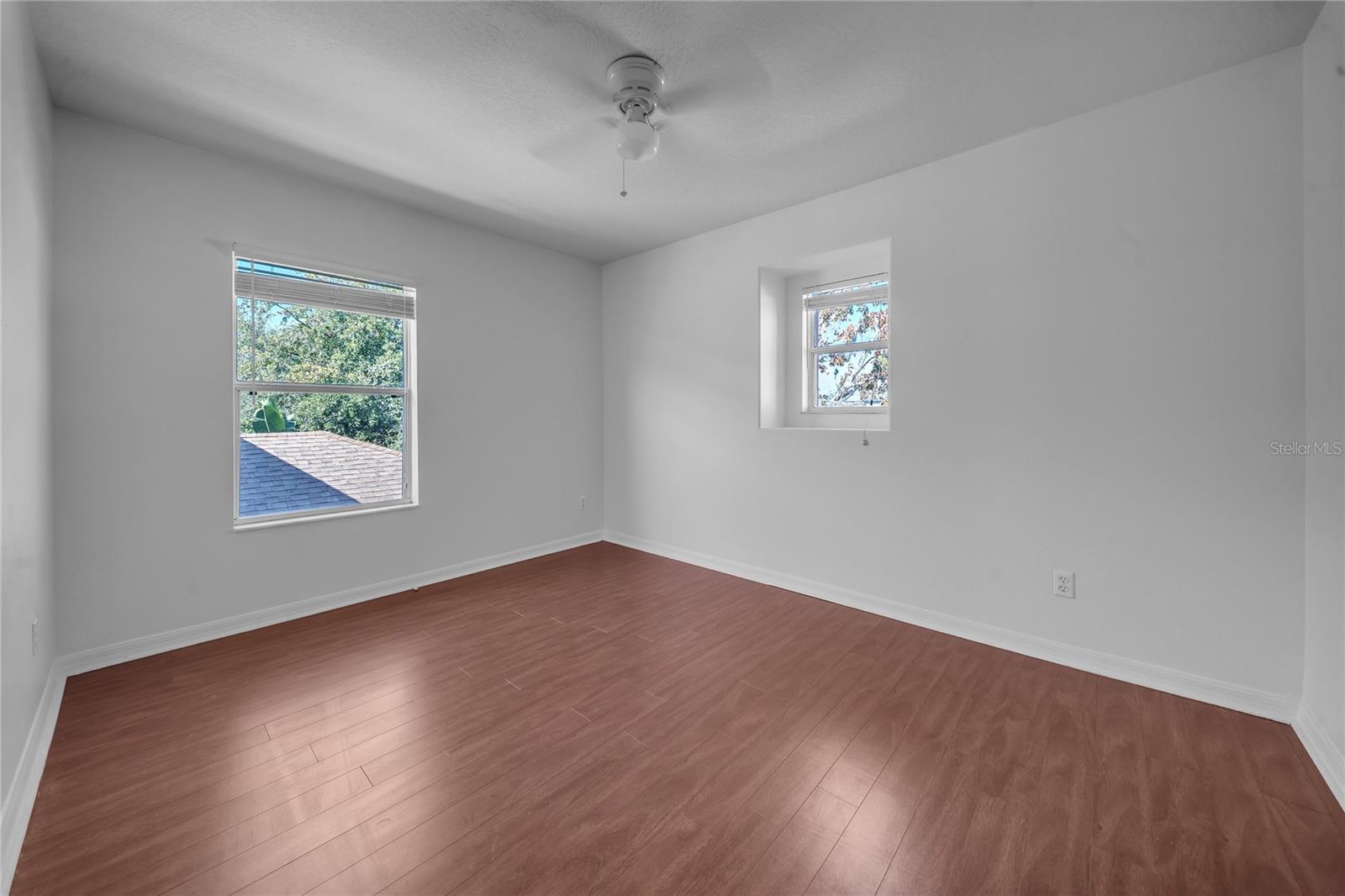 Image 40 of 69 For 17446 Queensland Street