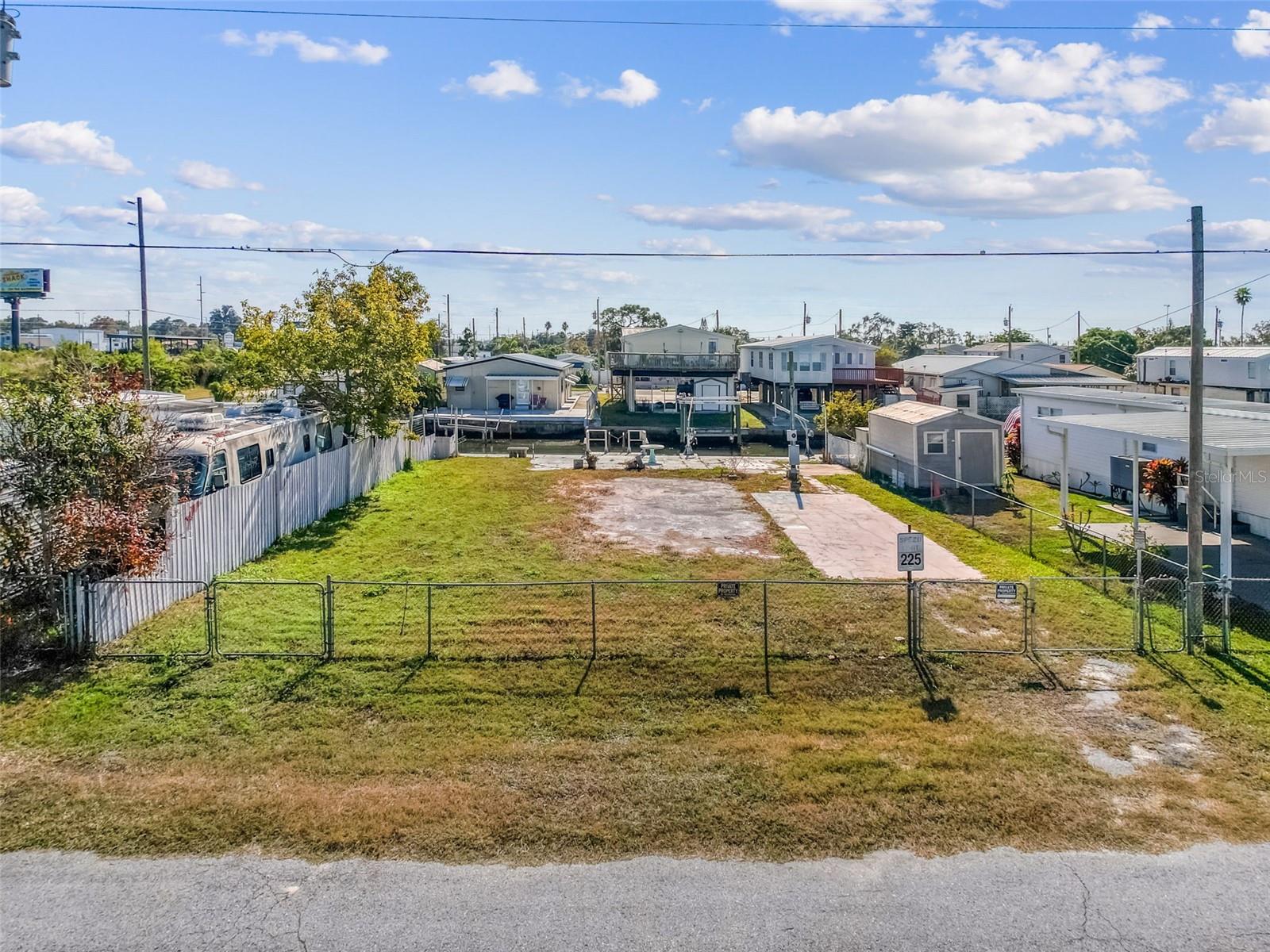 Image 13 of 34 For 6838 Curlew Lane