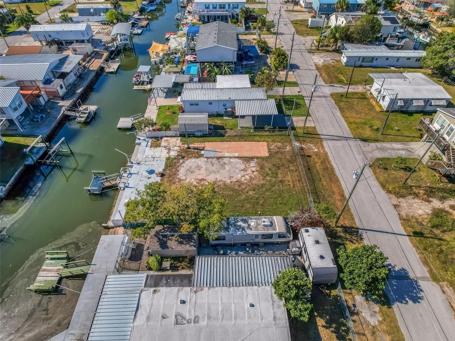 Image 20 of 34 For 6838 Curlew Lane