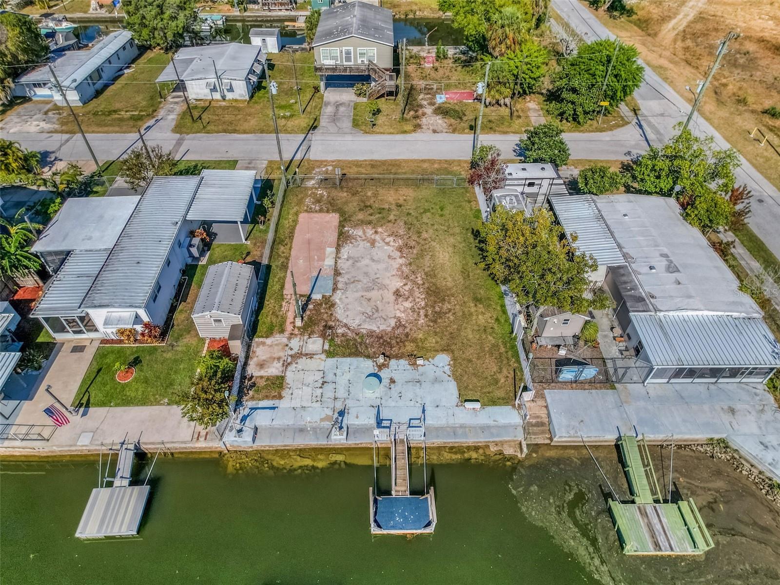 Image 21 of 34 For 6838 Curlew Lane