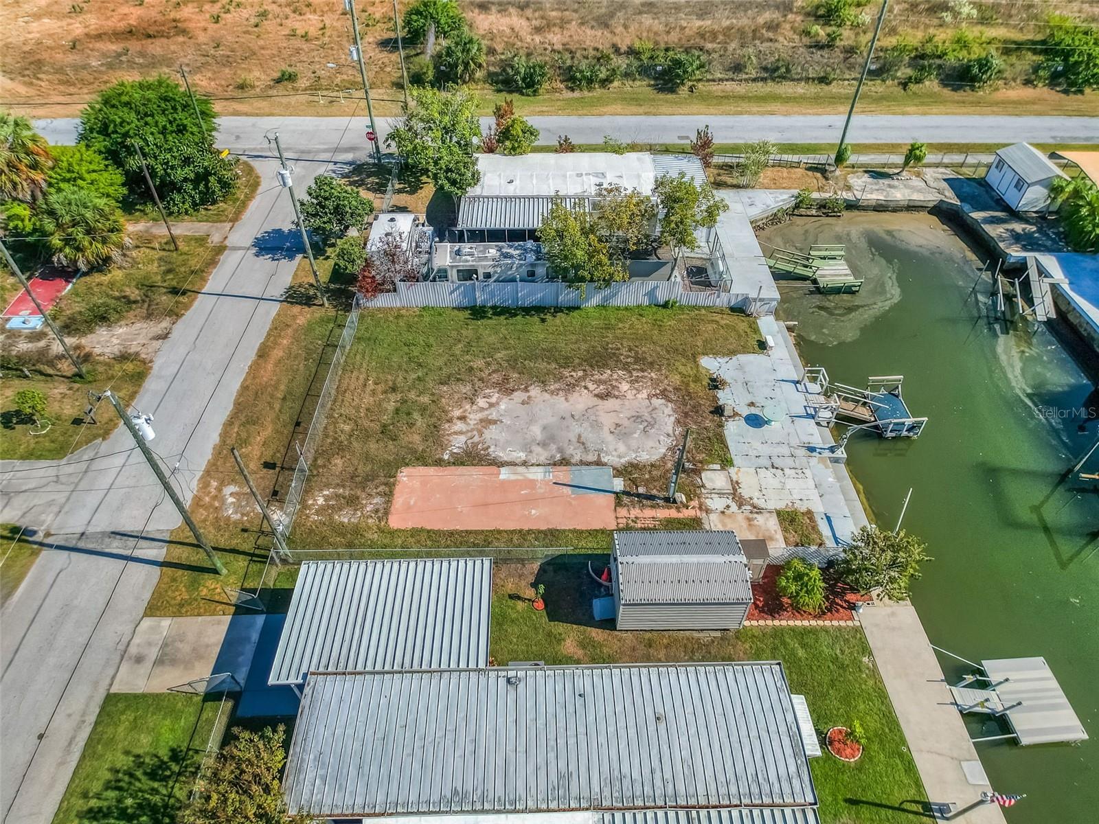 Image 23 of 34 For 6838 Curlew Lane