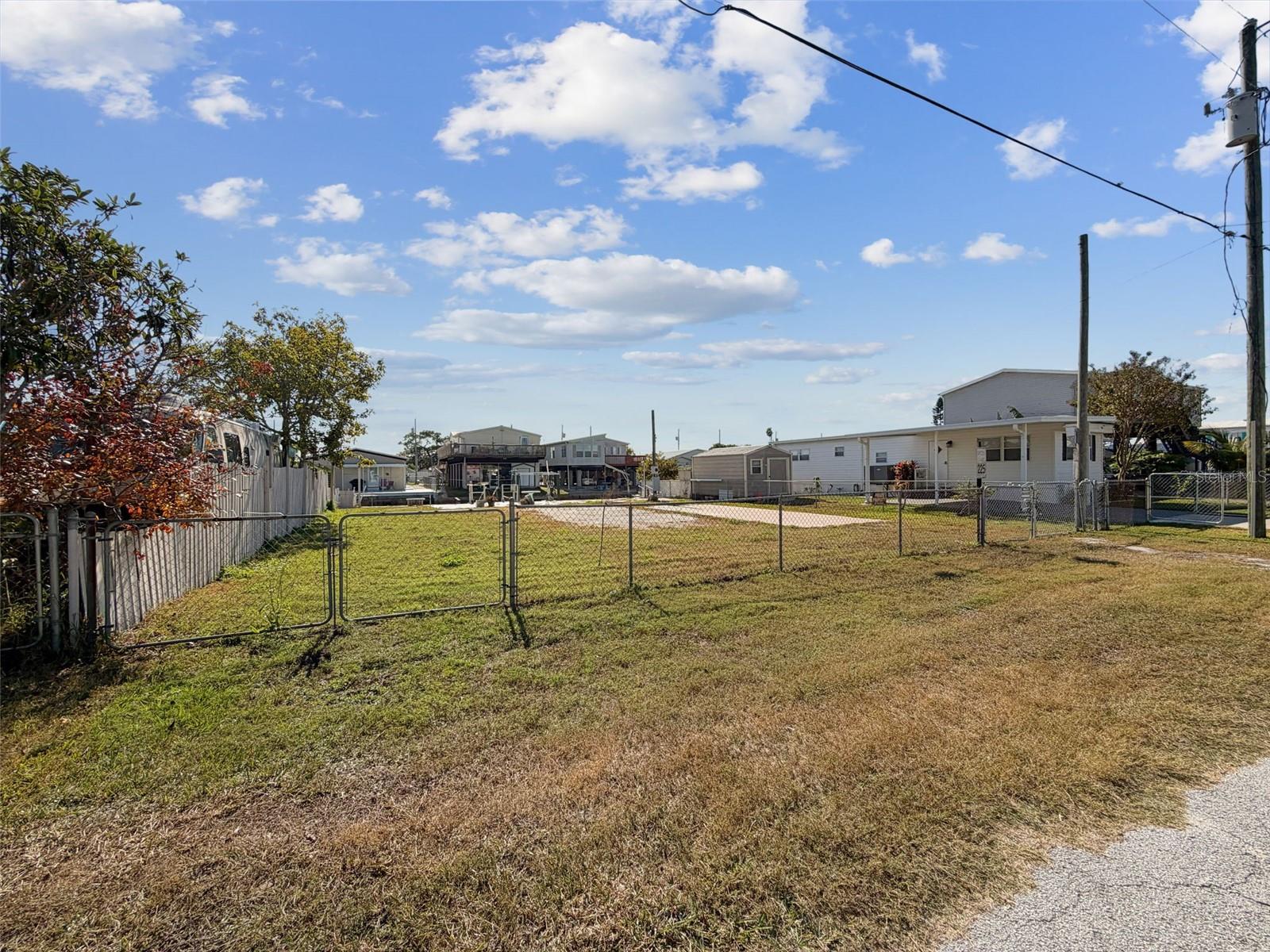 Image 26 of 34 For 6838 Curlew Lane