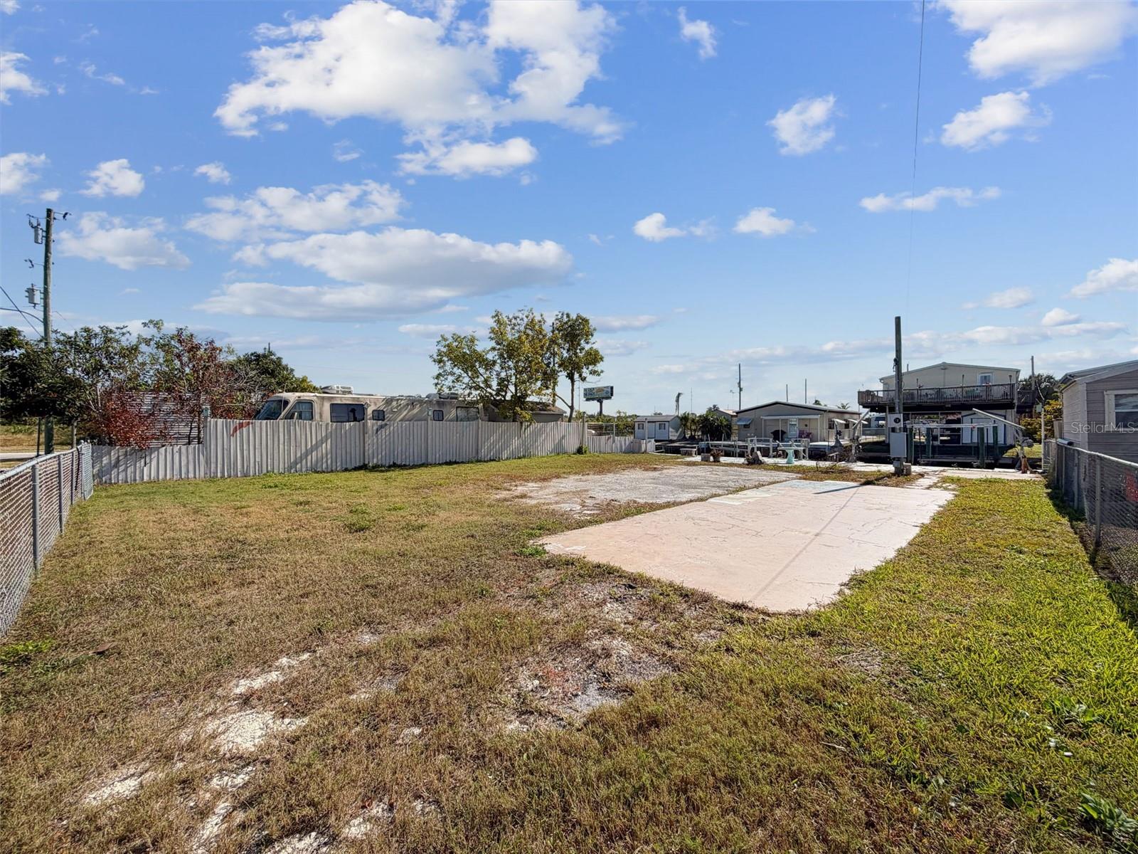 Image 27 of 34 For 6838 Curlew Lane