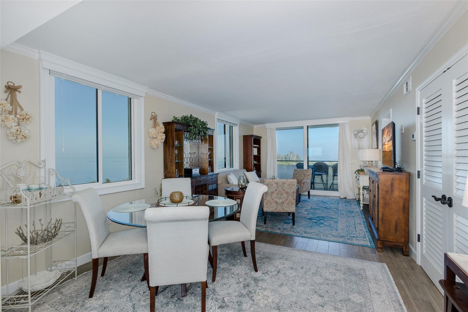 Image 9 of 63 For 5915 Sea Ranch Drive 415