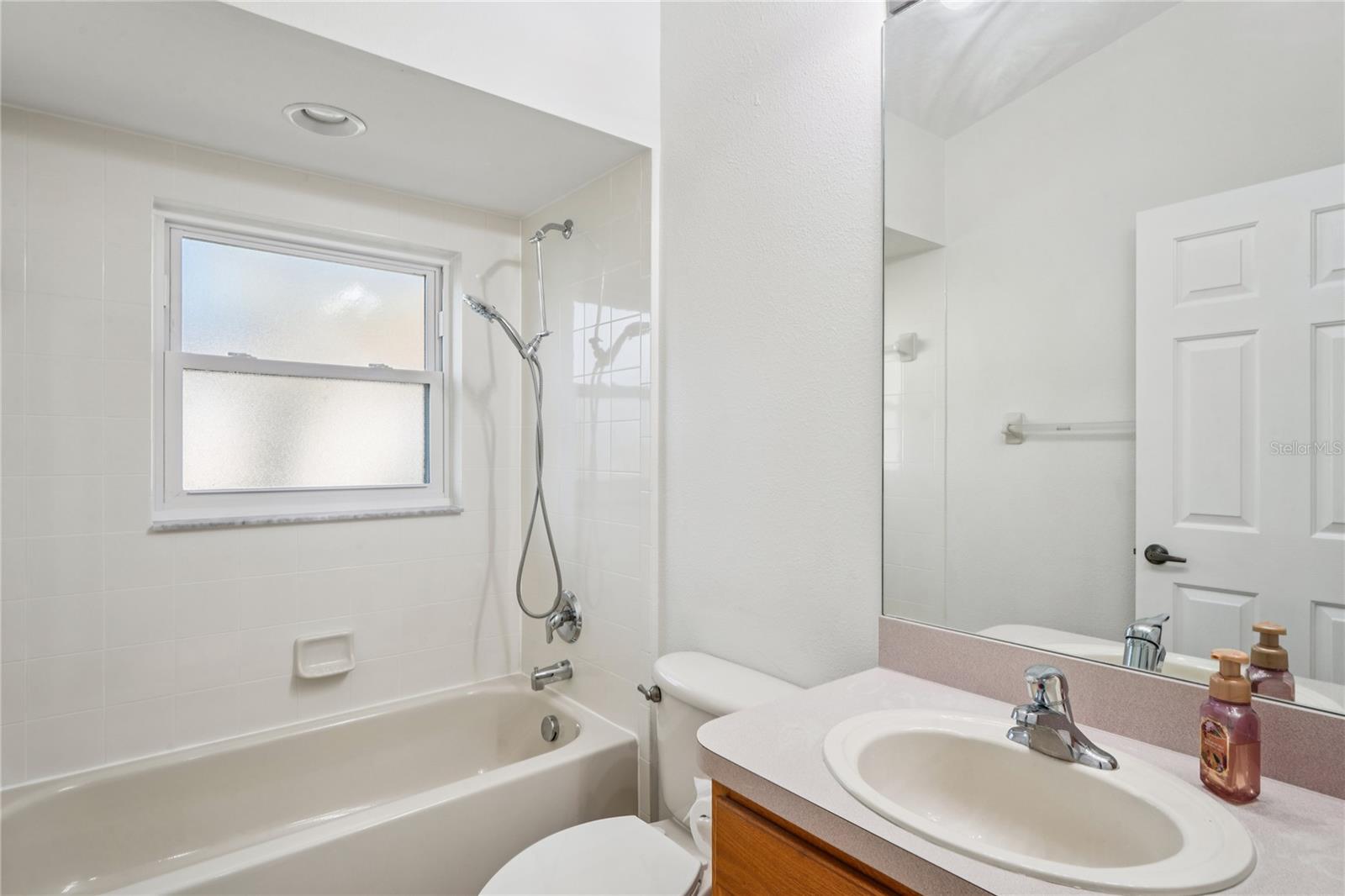 Image 32 of 85 For 322 Greenwich Circle