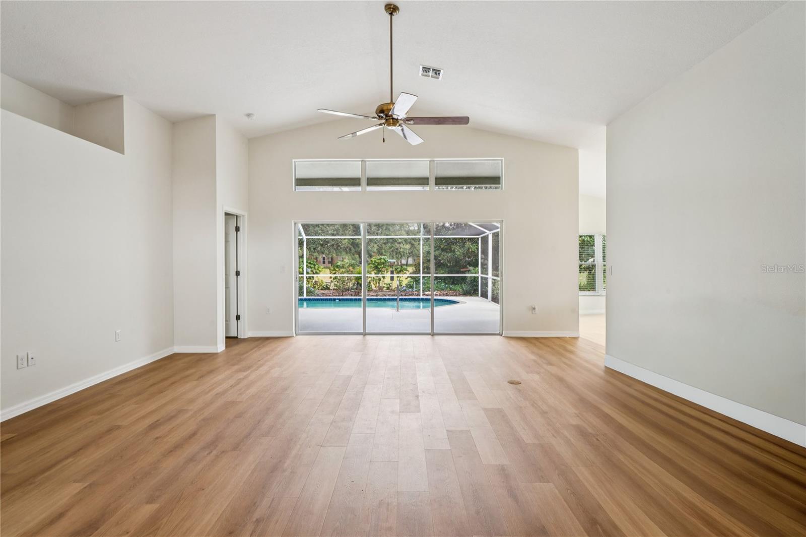 Image 5 of 85 For 322 Greenwich Circle