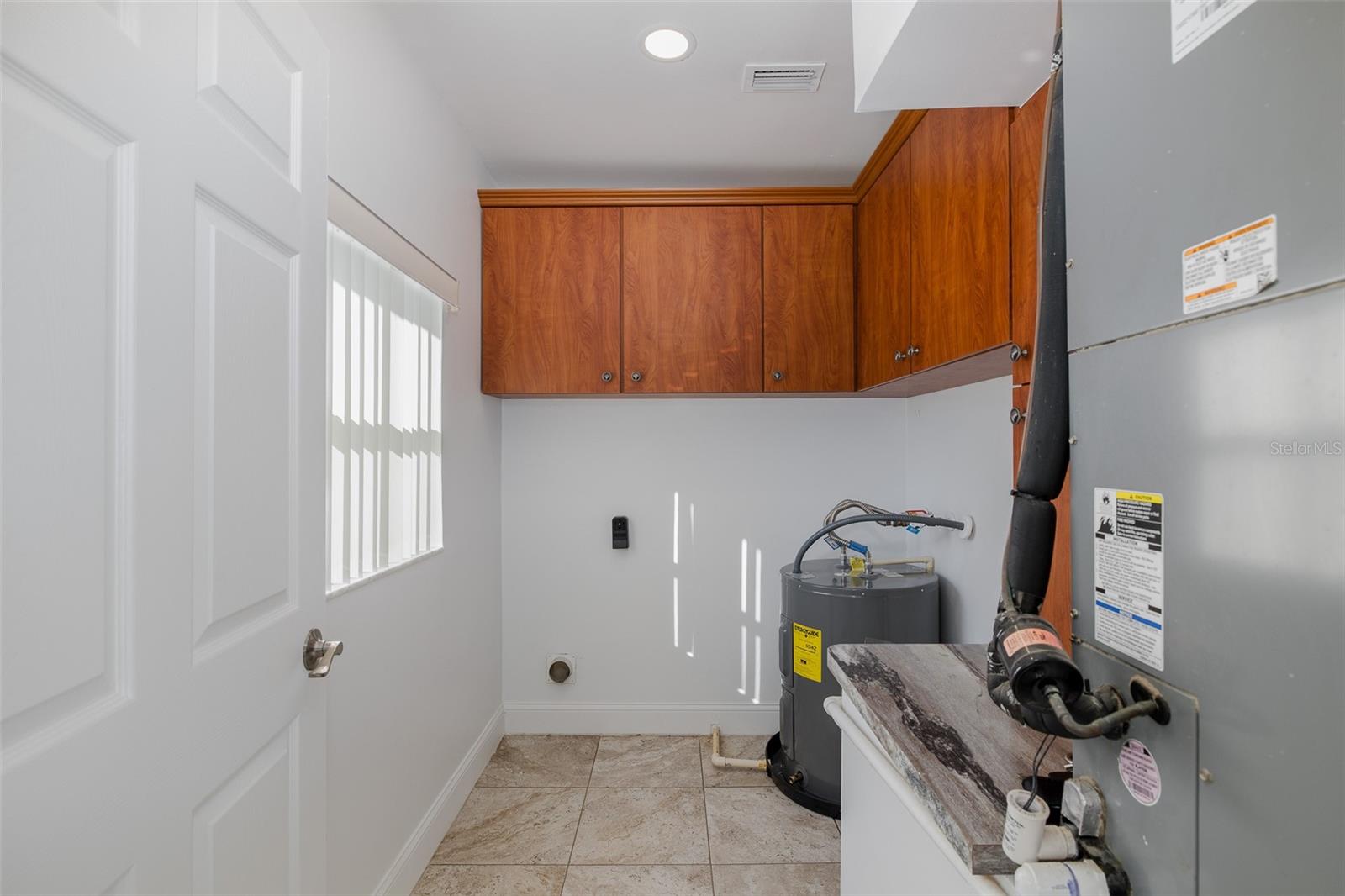 Image 26 of 43 For 14603 Williams Lane