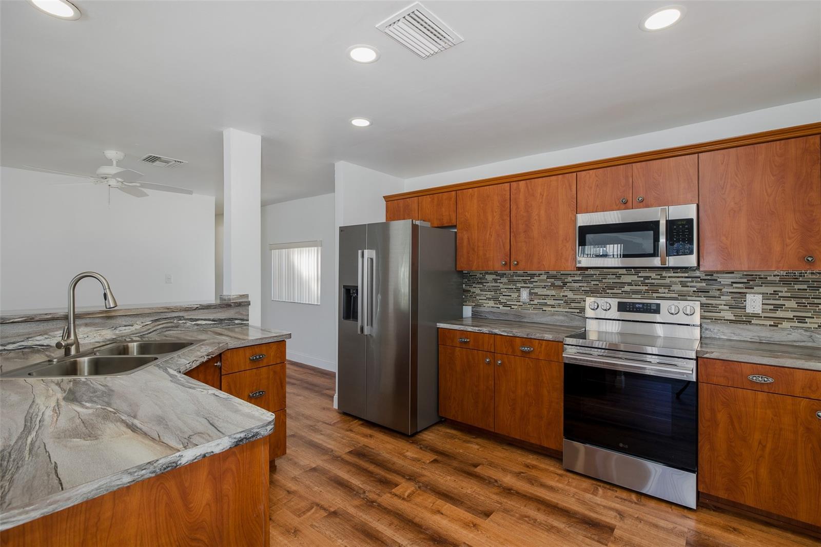 Image 6 of 43 For 14603 Williams Lane