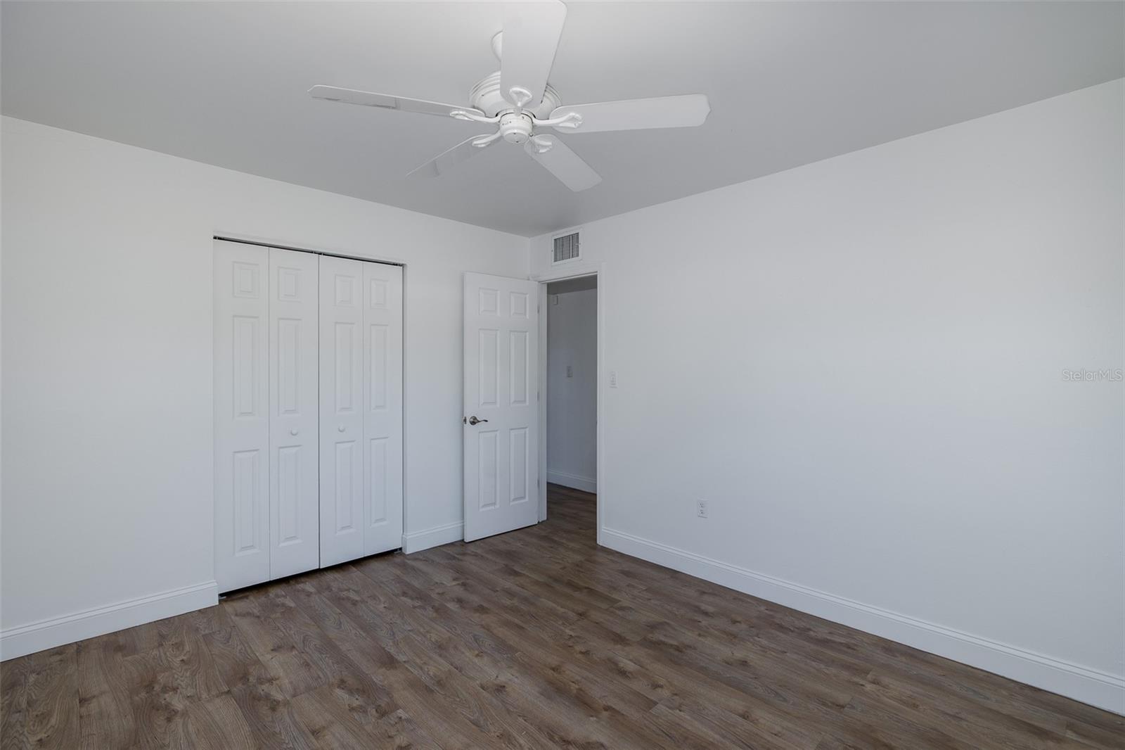 Image 17 of 41 For 10619 Agate Court