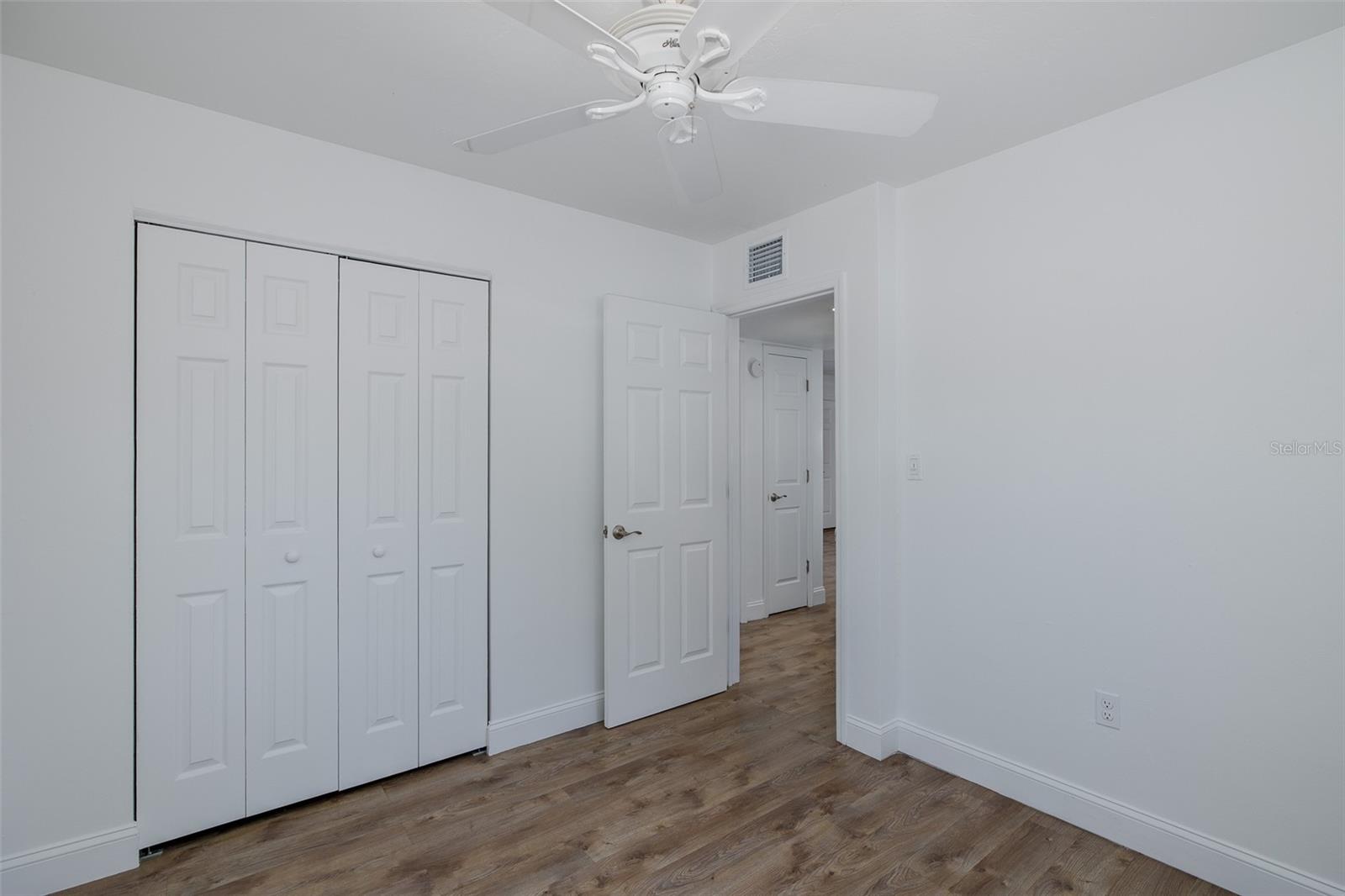 Image 21 of 41 For 10619 Agate Court