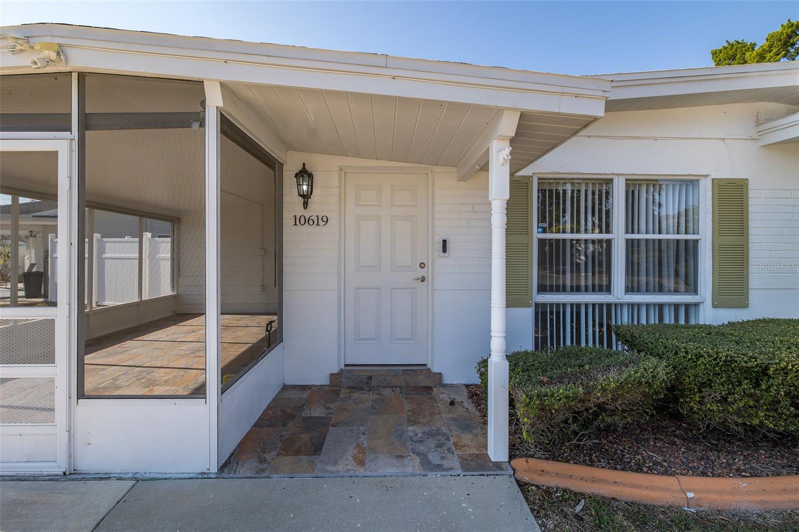 Image 22 of 41 For 10619 Agate Court