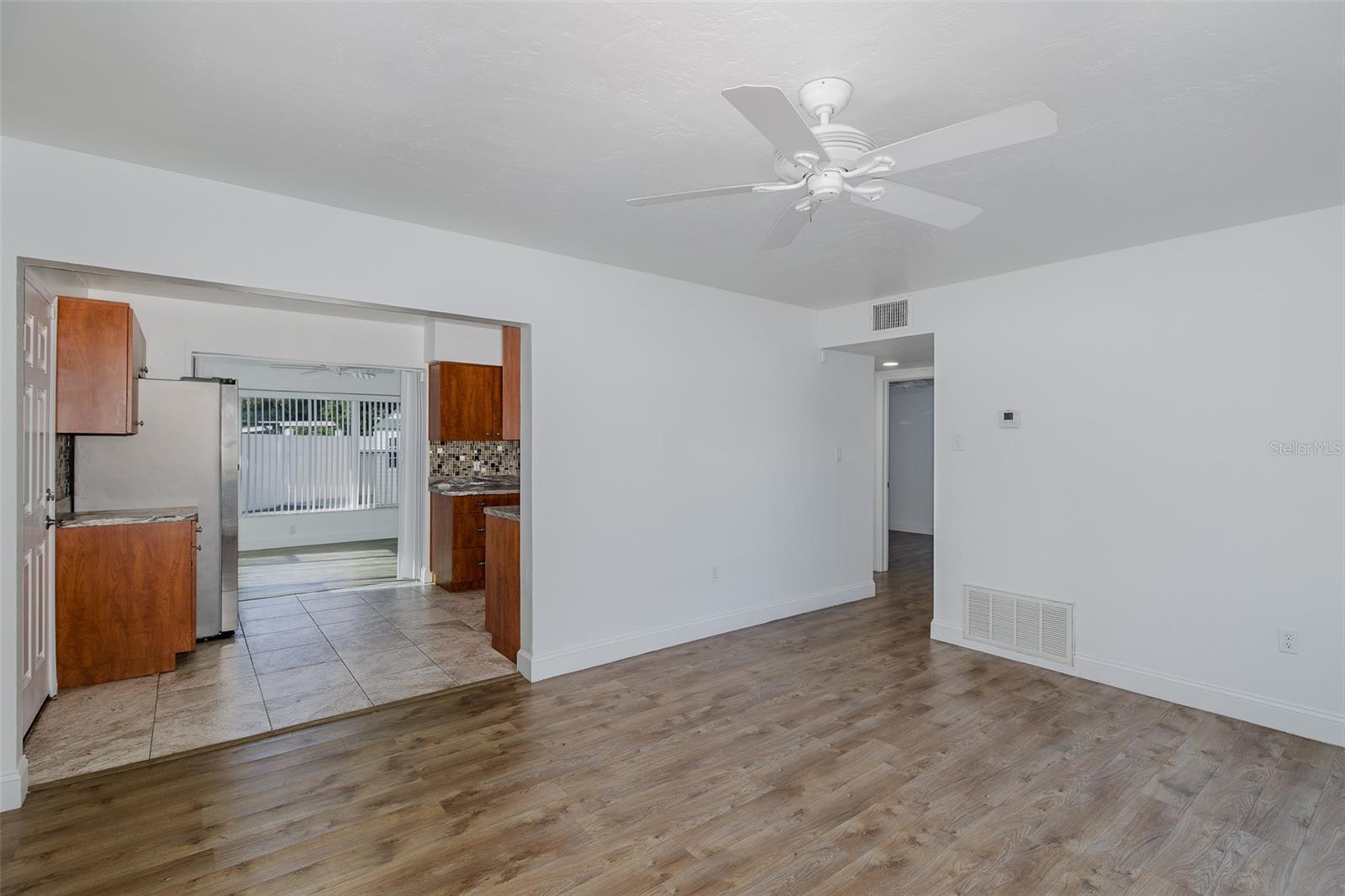 Image 29 of 41 For 10619 Agate Court