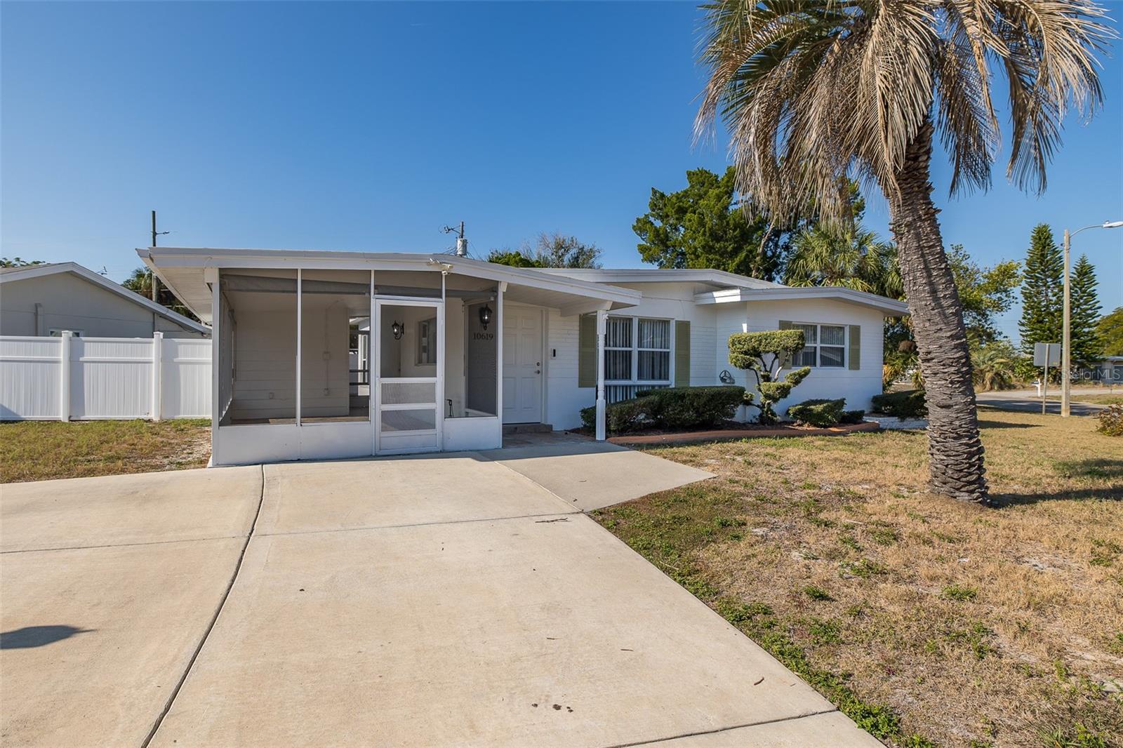 Image 39 of 41 For 10619 Agate Court