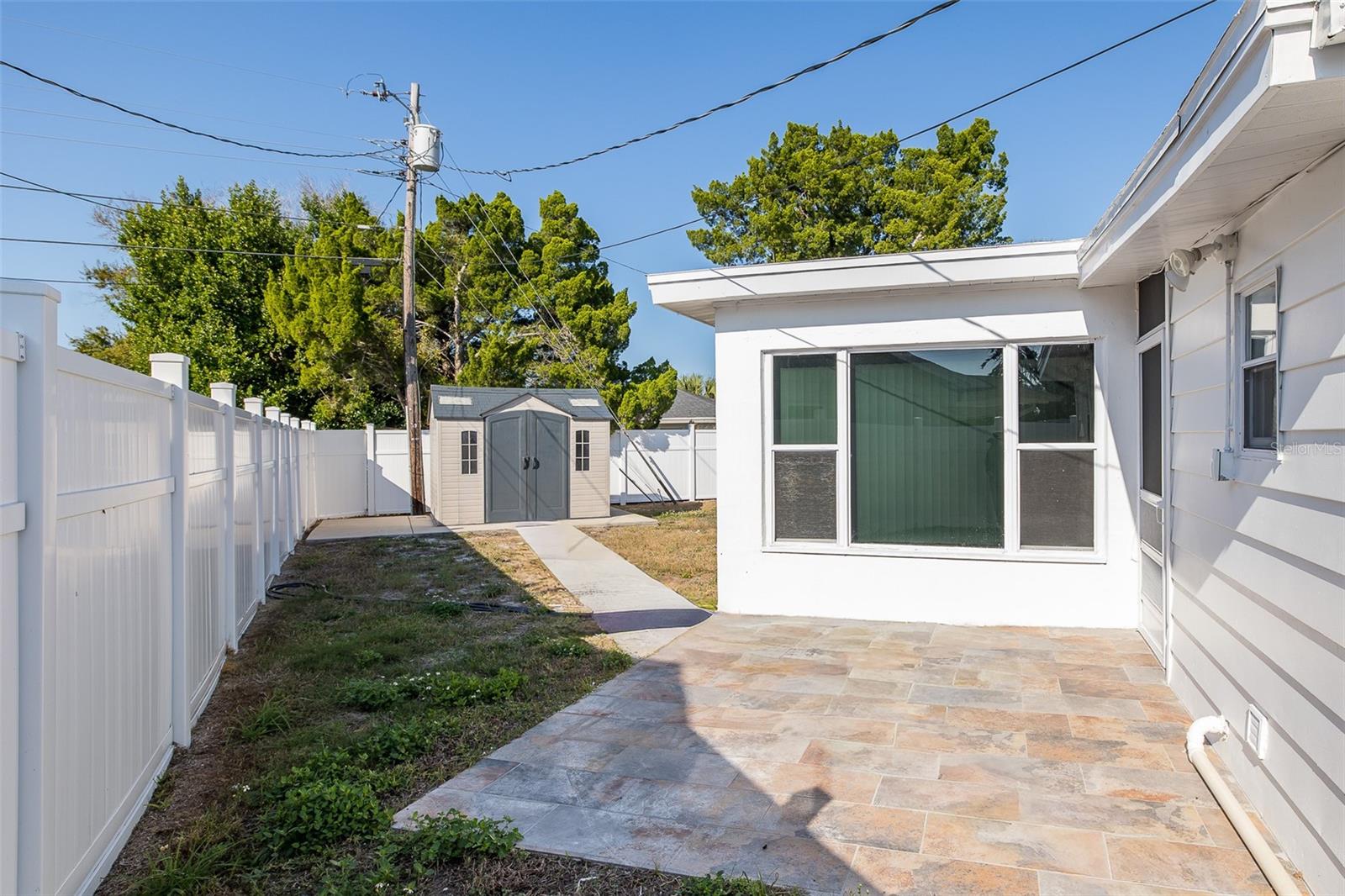 Image 8 of 41 For 10619 Agate Court