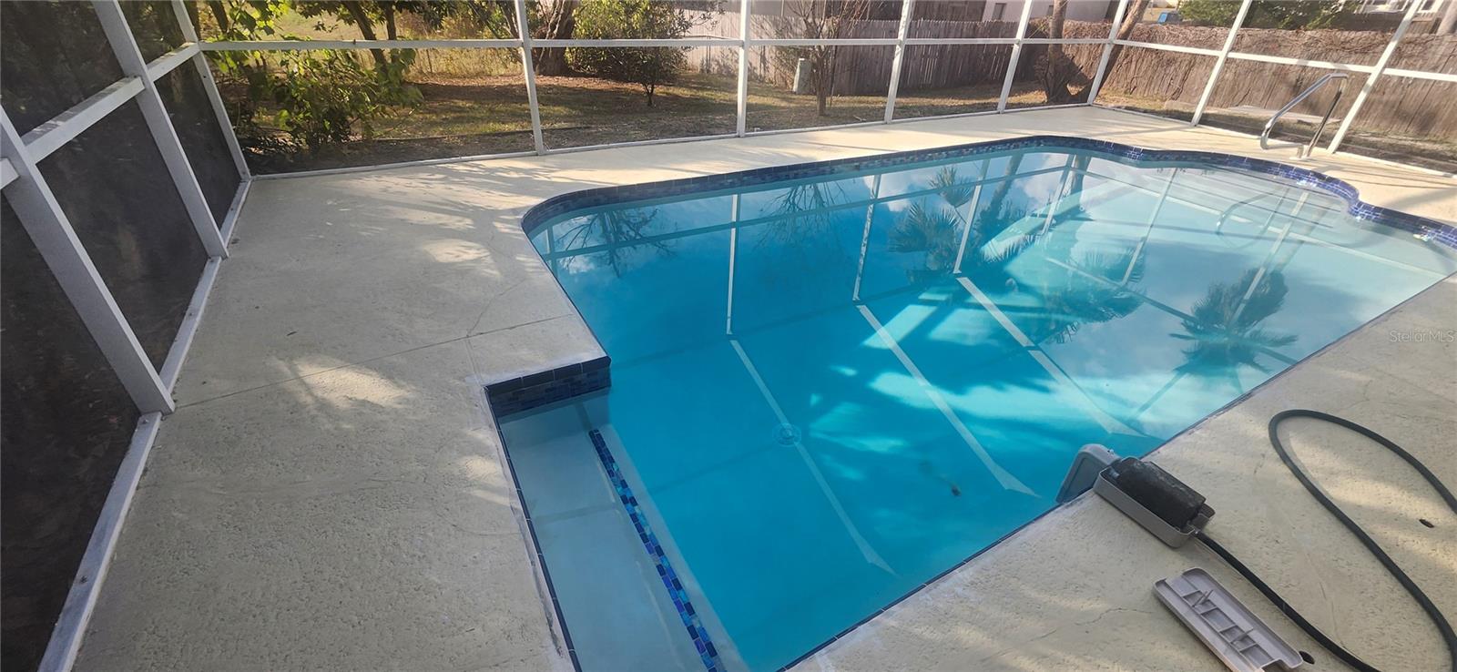 Listing photo id 14 for 3047 Fisher Avenue