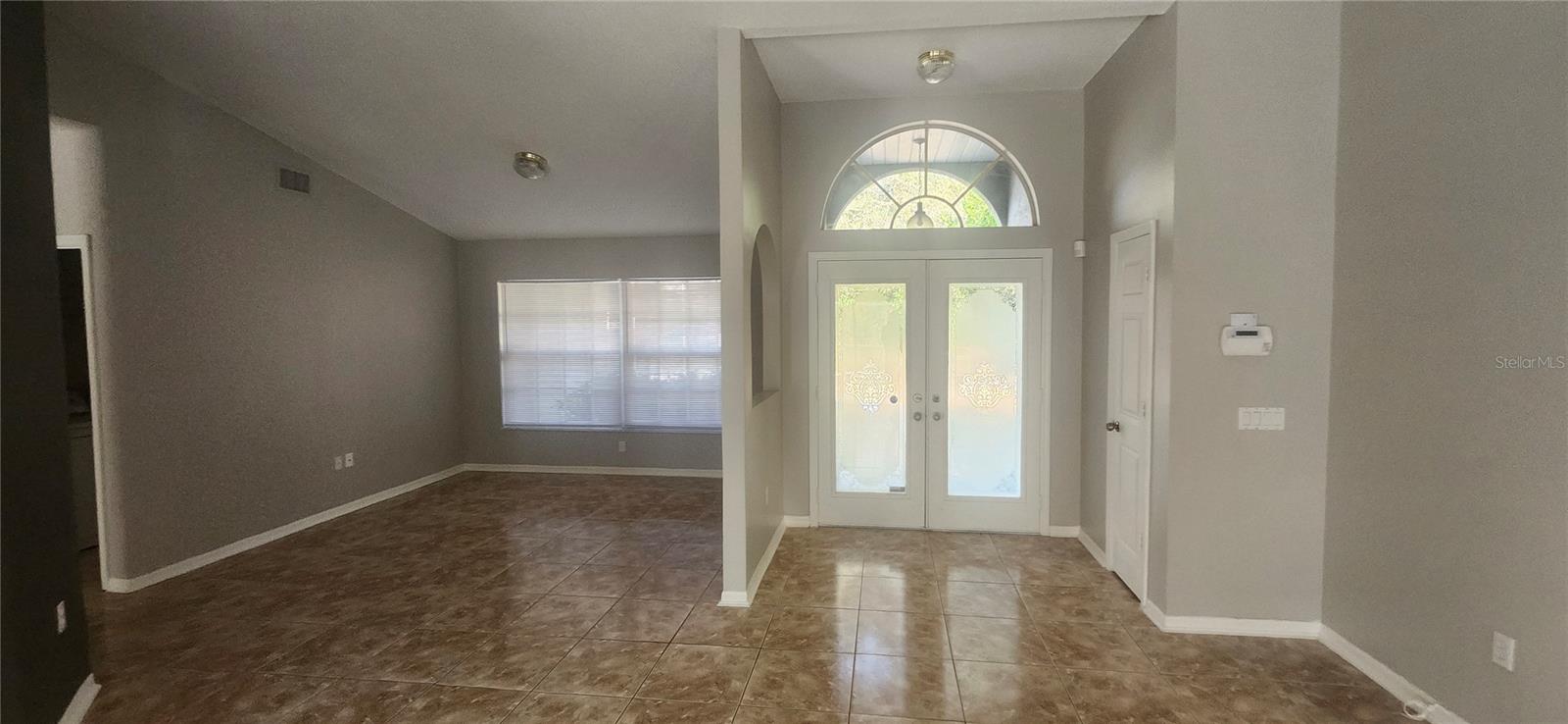 Listing photo id 1 for 3047 Fisher Avenue