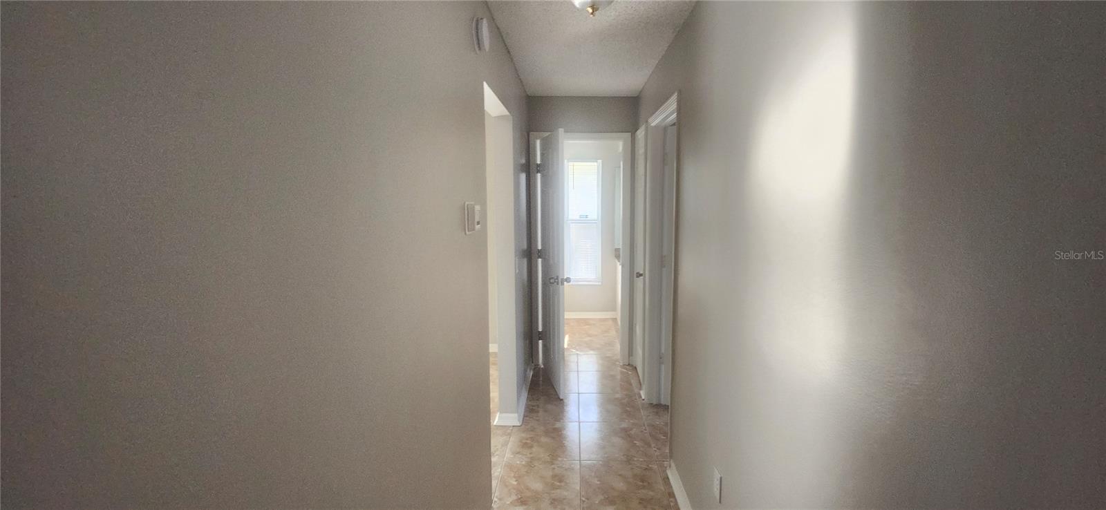 Listing photo id 35 for 3047 Fisher Avenue