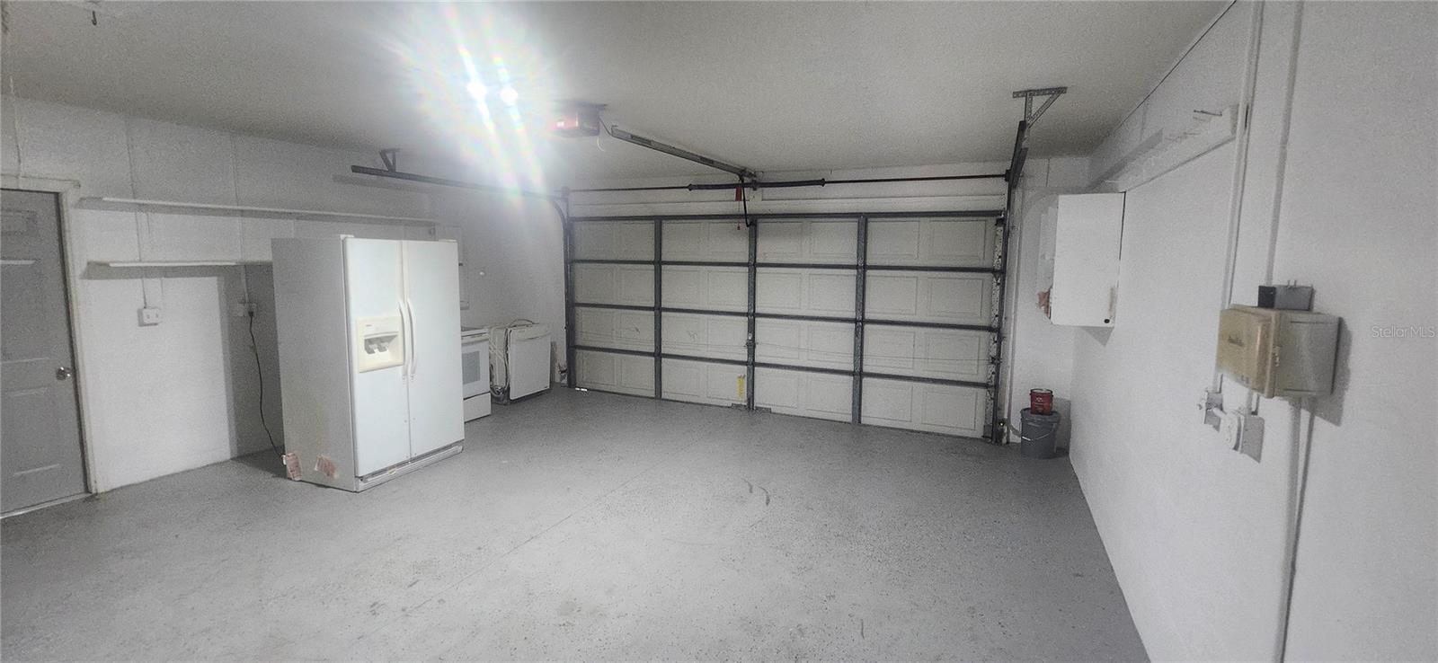 Listing photo id 39 for 3047 Fisher Avenue