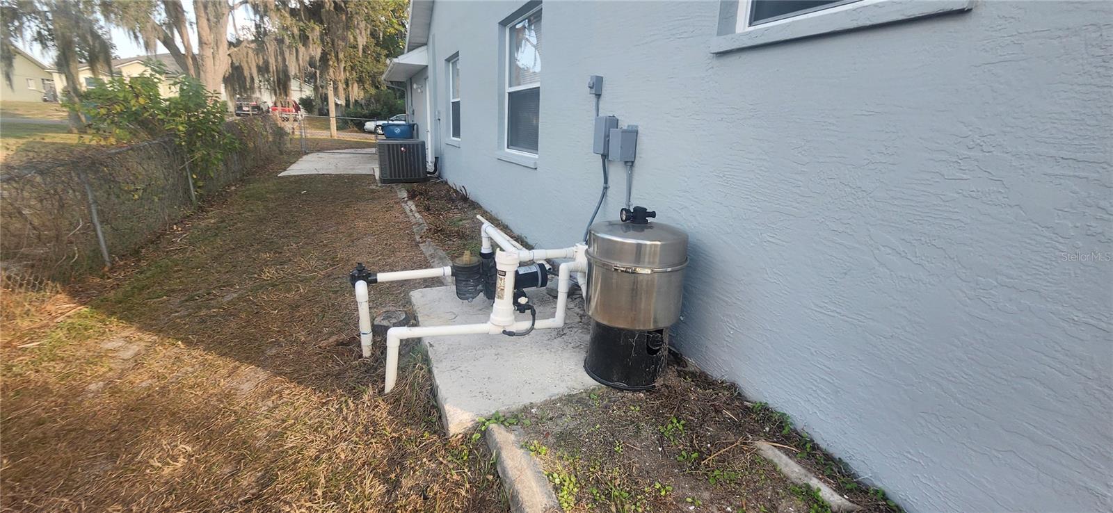 Listing photo id 62 for 3047 Fisher Avenue