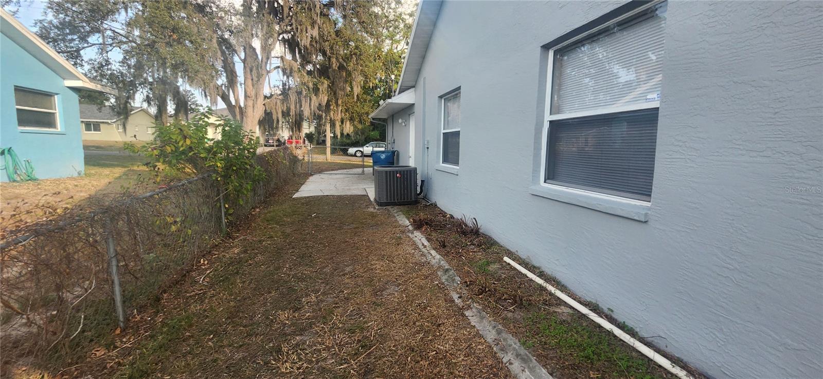 Listing photo id 63 for 3047 Fisher Avenue