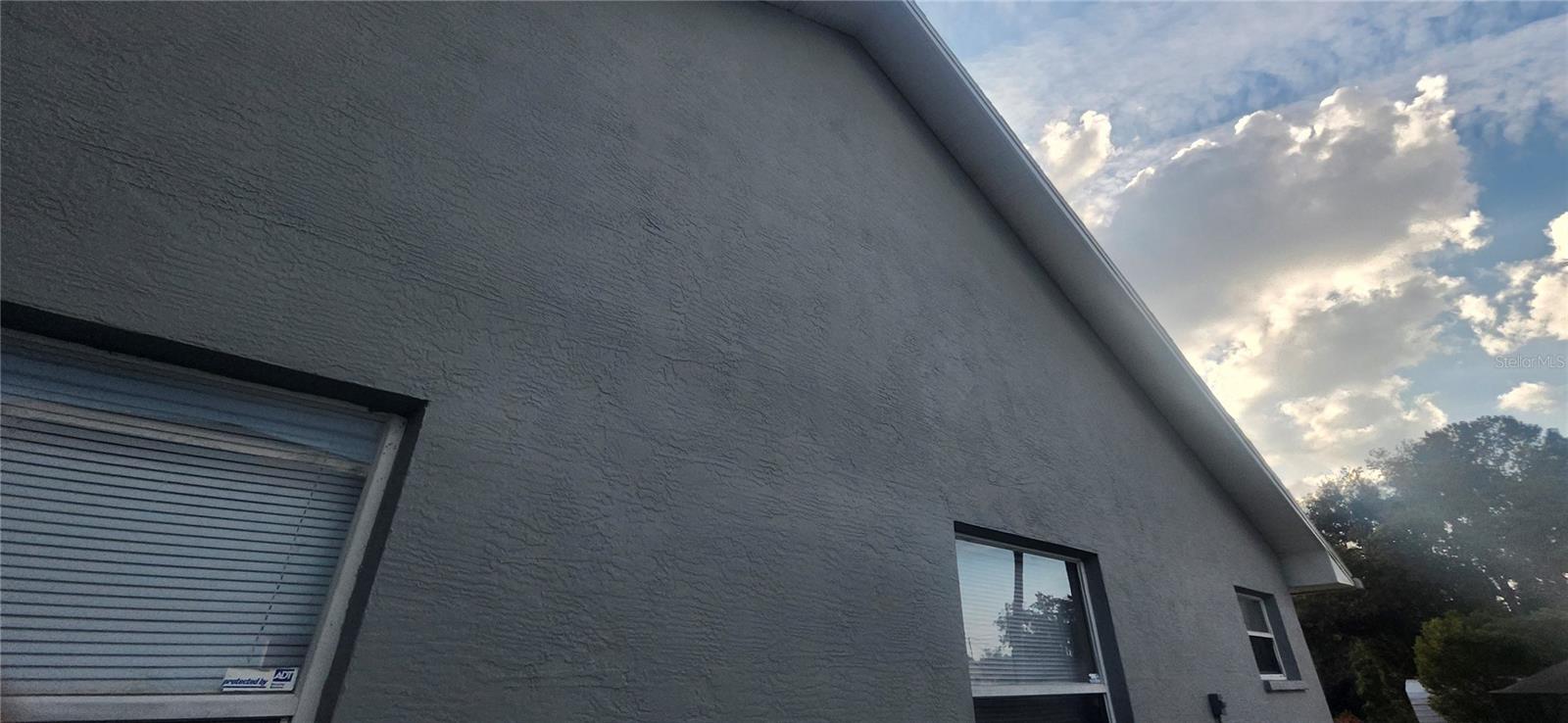 Listing photo id 65 for 3047 Fisher Avenue