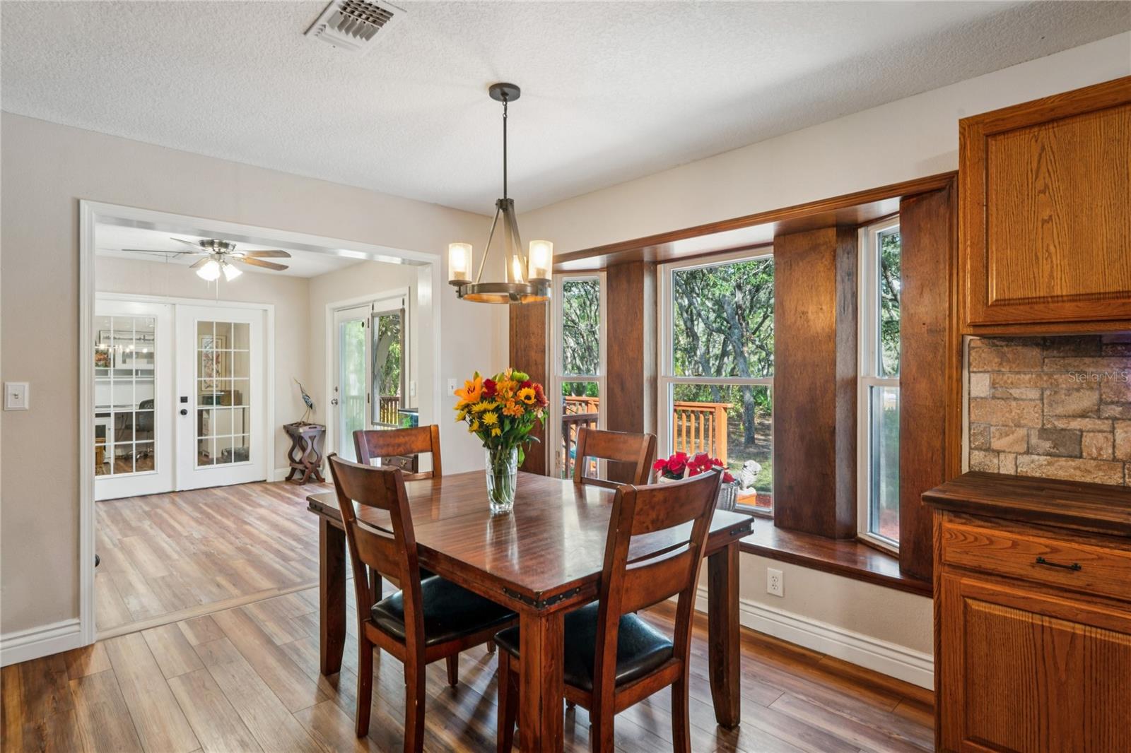 Image 17 of 61 For 11185 Cleever Street