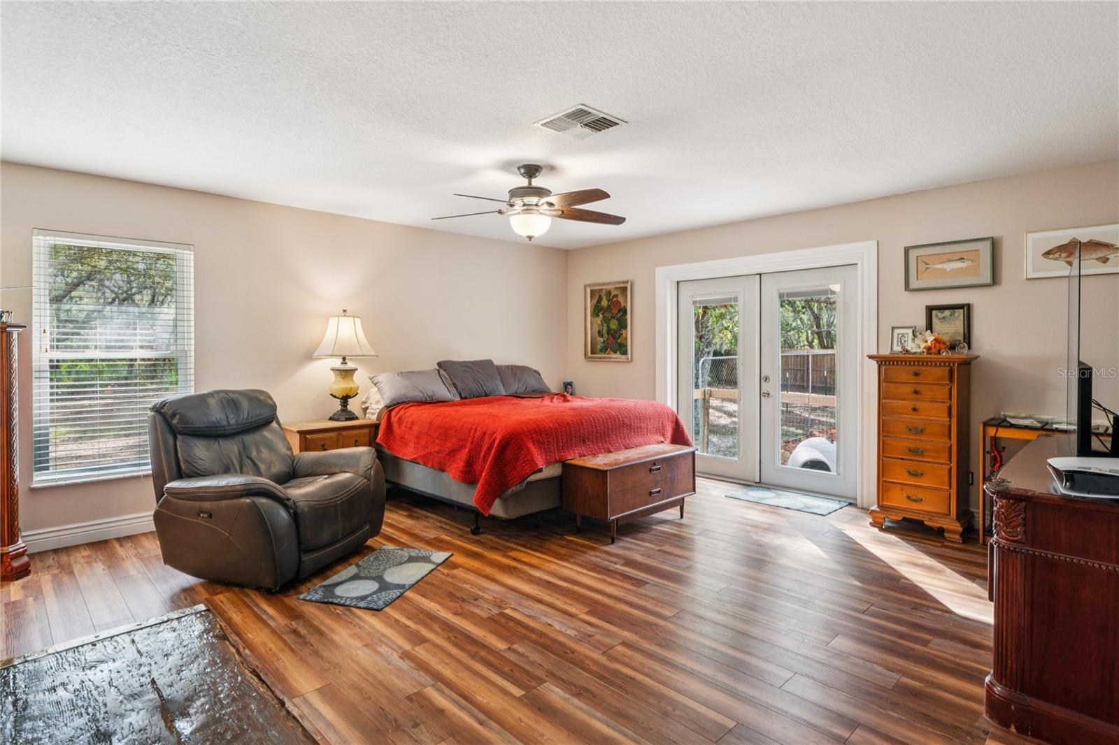 Image 20 of 61 For 11185 Cleever Street