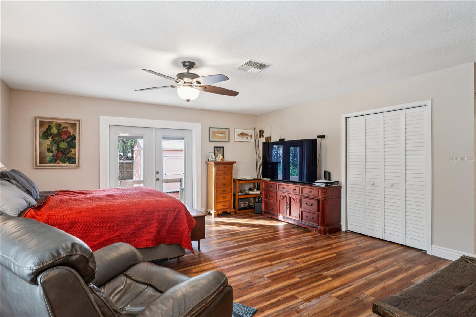 Image 21 of 61 For 11185 Cleever Street