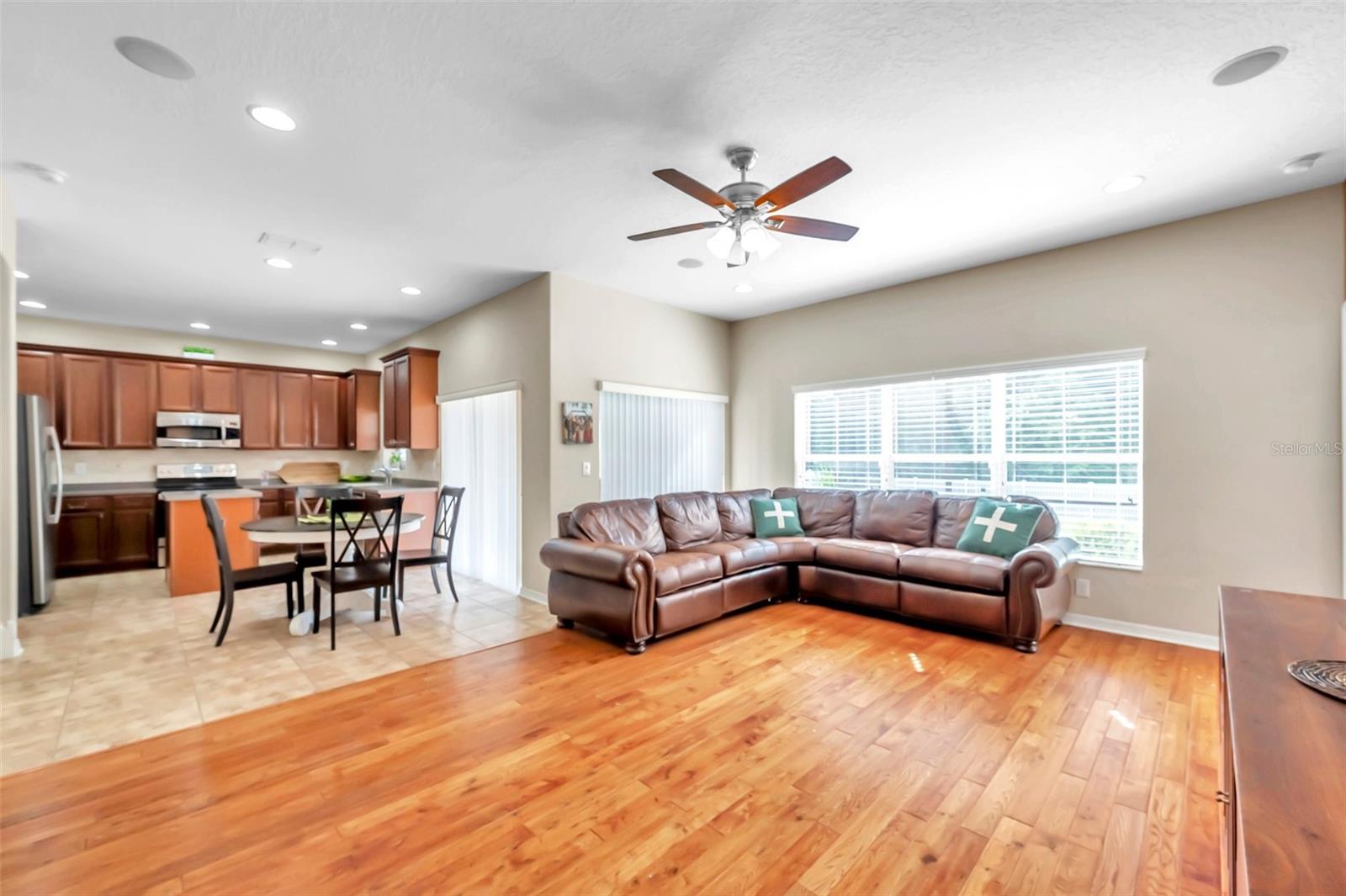 Image 14 of 85 For 11144 Oyster Bay Circle