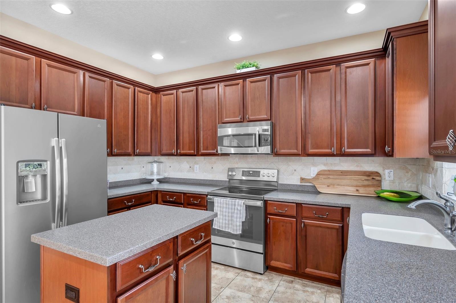 Image 21 of 85 For 11144 Oyster Bay Circle