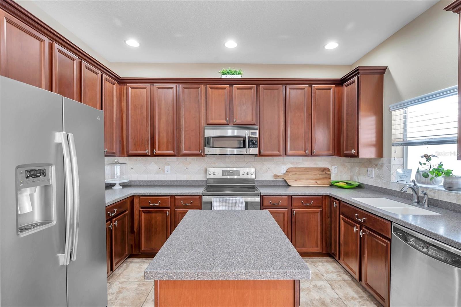 Image 22 of 85 For 11144 Oyster Bay Circle