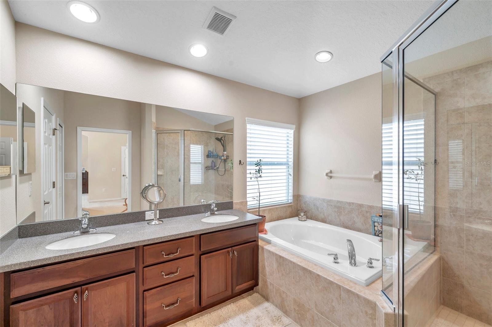 Image 33 of 85 For 11144 Oyster Bay Circle