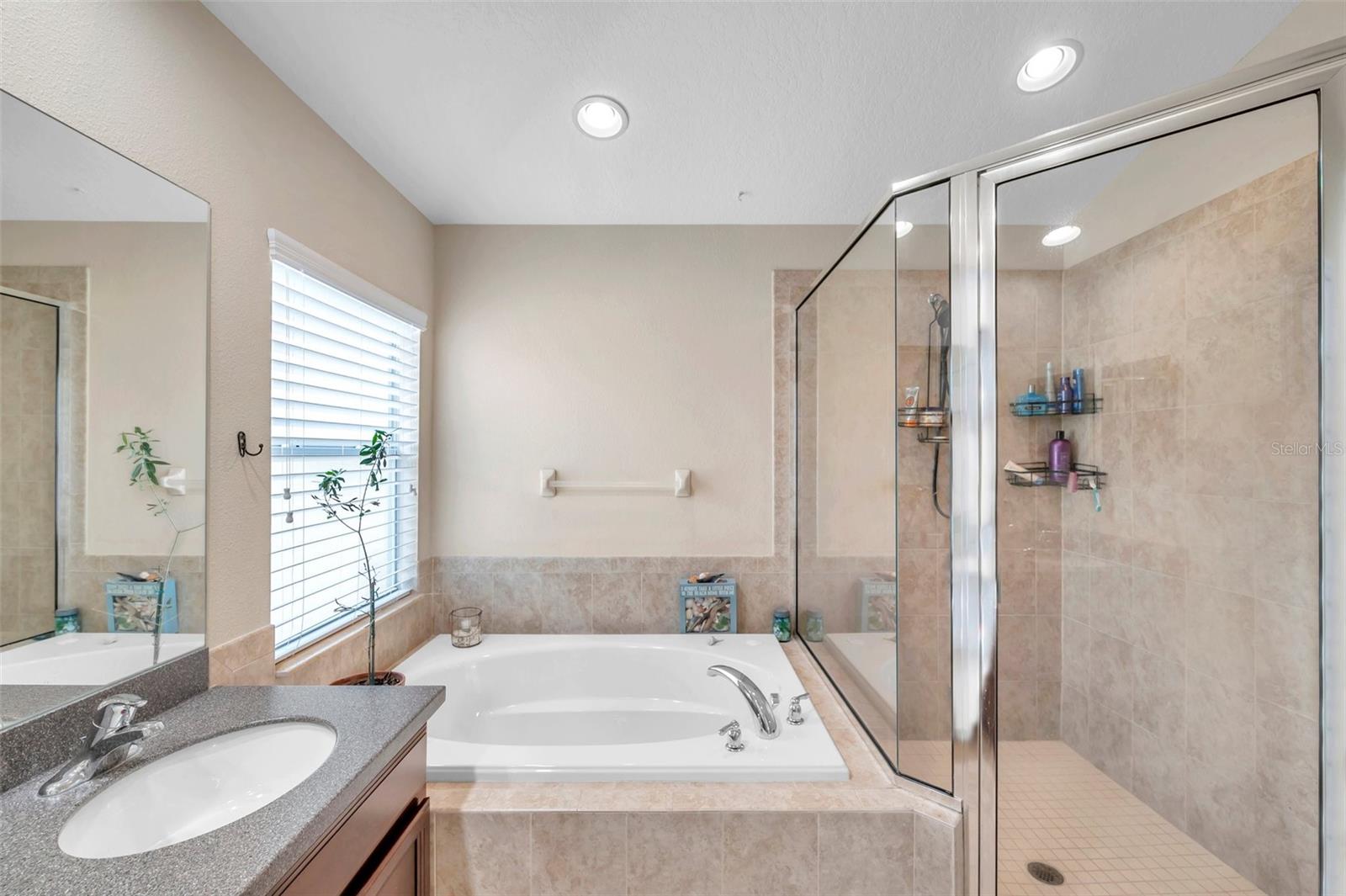 Image 34 of 85 For 11144 Oyster Bay Circle