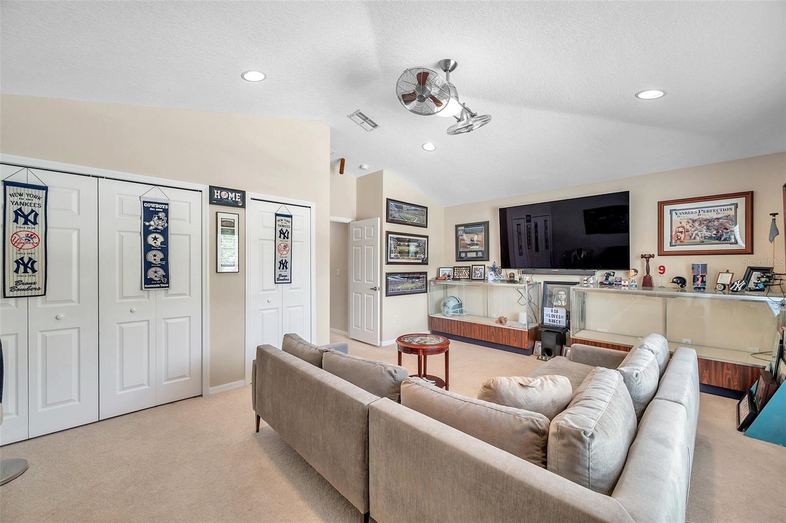 Image 38 of 85 For 11144 Oyster Bay Circle