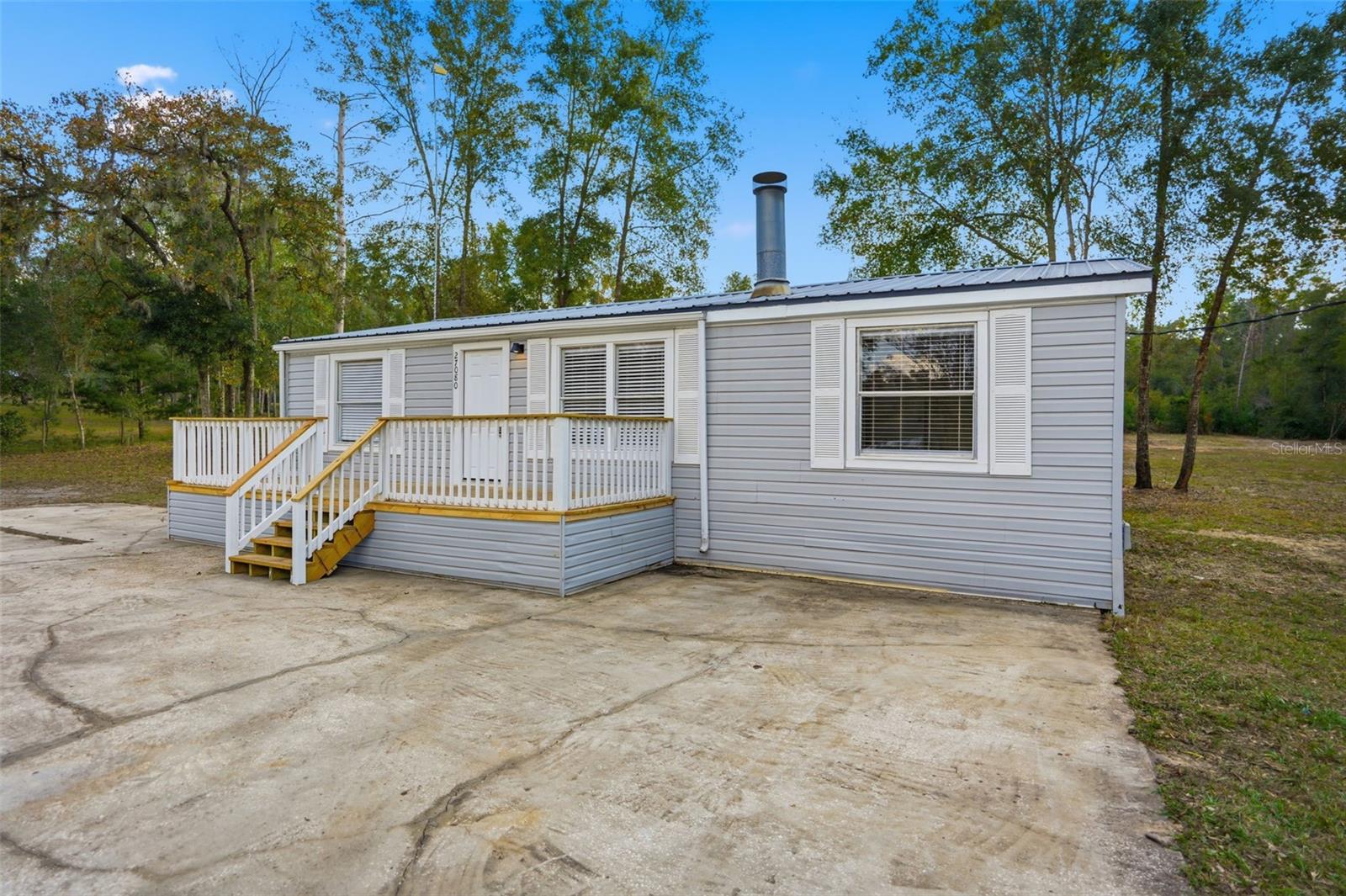 Image 13 of 39 For 27080 Hiawatha Boulevard