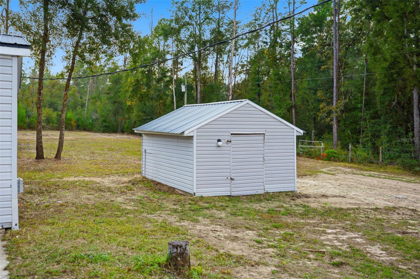 Image 26 of 39 For 27080 Hiawatha Boulevard