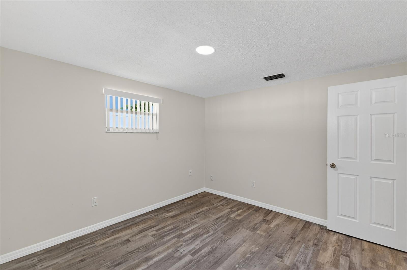 Image 19 of 50 For 6351 Edenmore Avenue