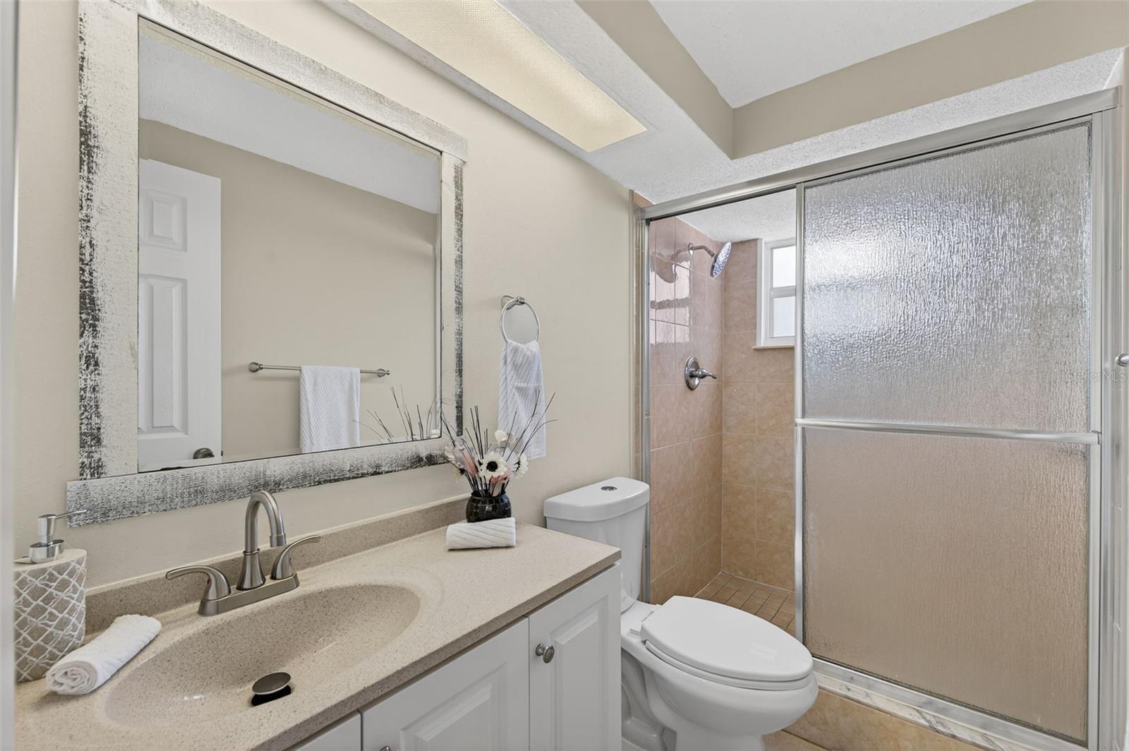 Image 23 of 50 For 6351 Edenmore Avenue