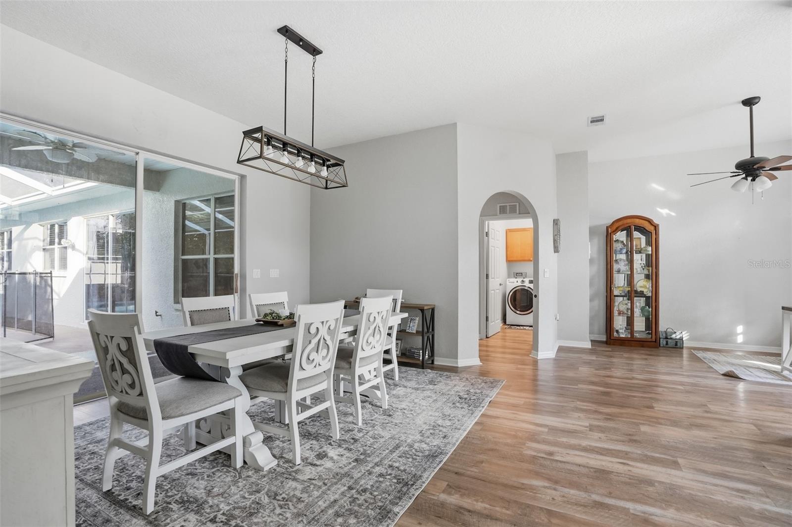 Image 14 of 50 For 12131 Buckingham Way