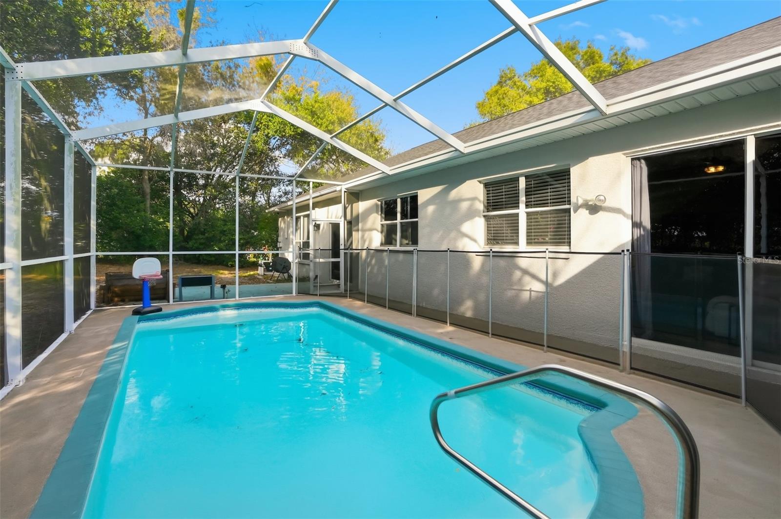 Image 40 of 50 For 12131 Buckingham Way