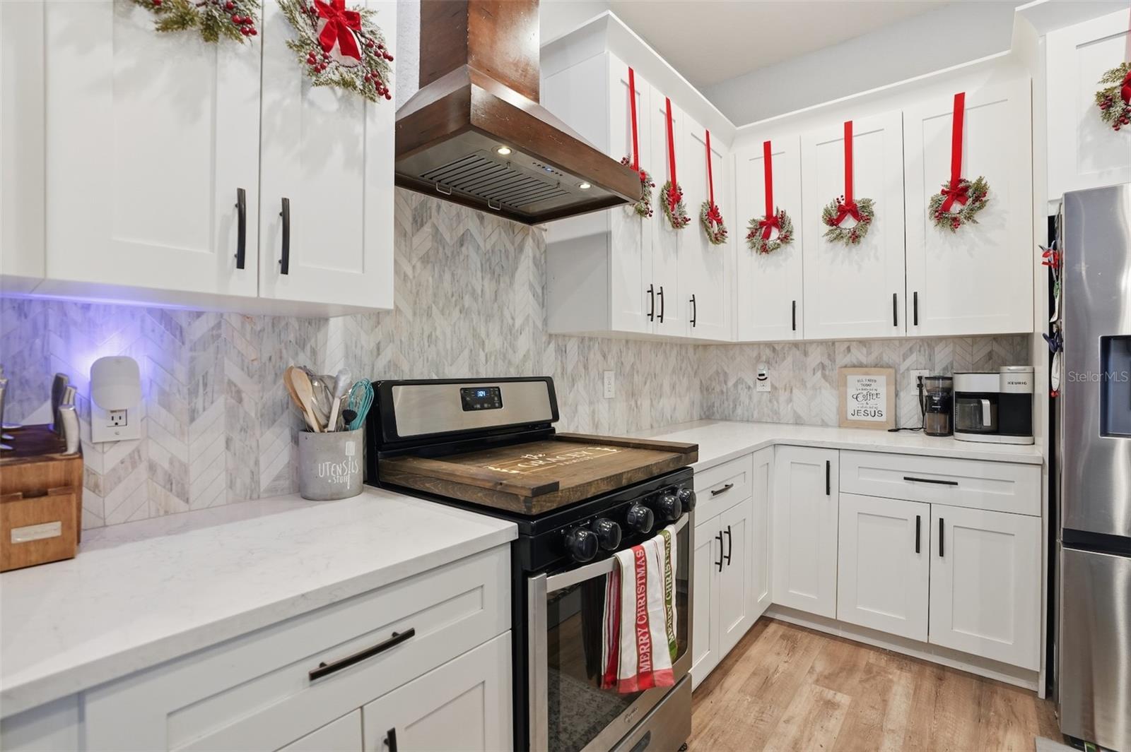 Image 8 of 50 For 12131 Buckingham Way