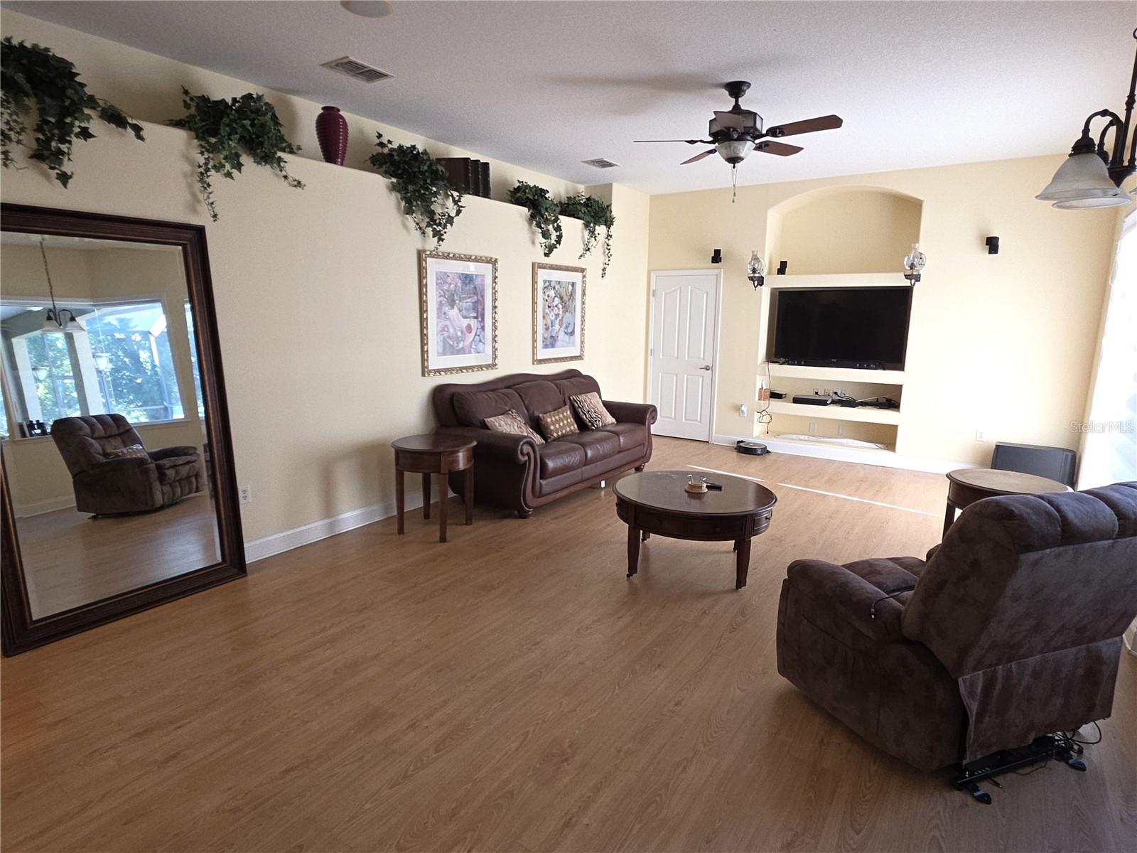 Image 8 of 42 For 6345 Piedmont Drive