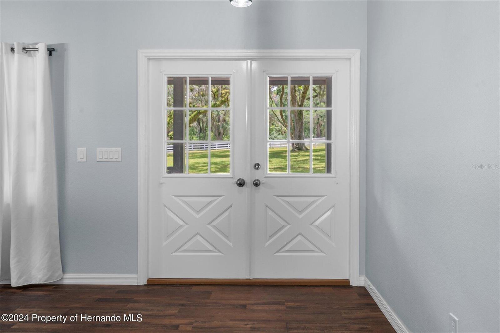 Image 13 of 60 For 7001 Griffin Road