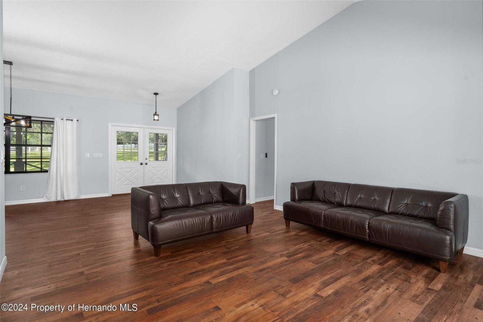 Image 16 of 60 For 7001 Griffin Road