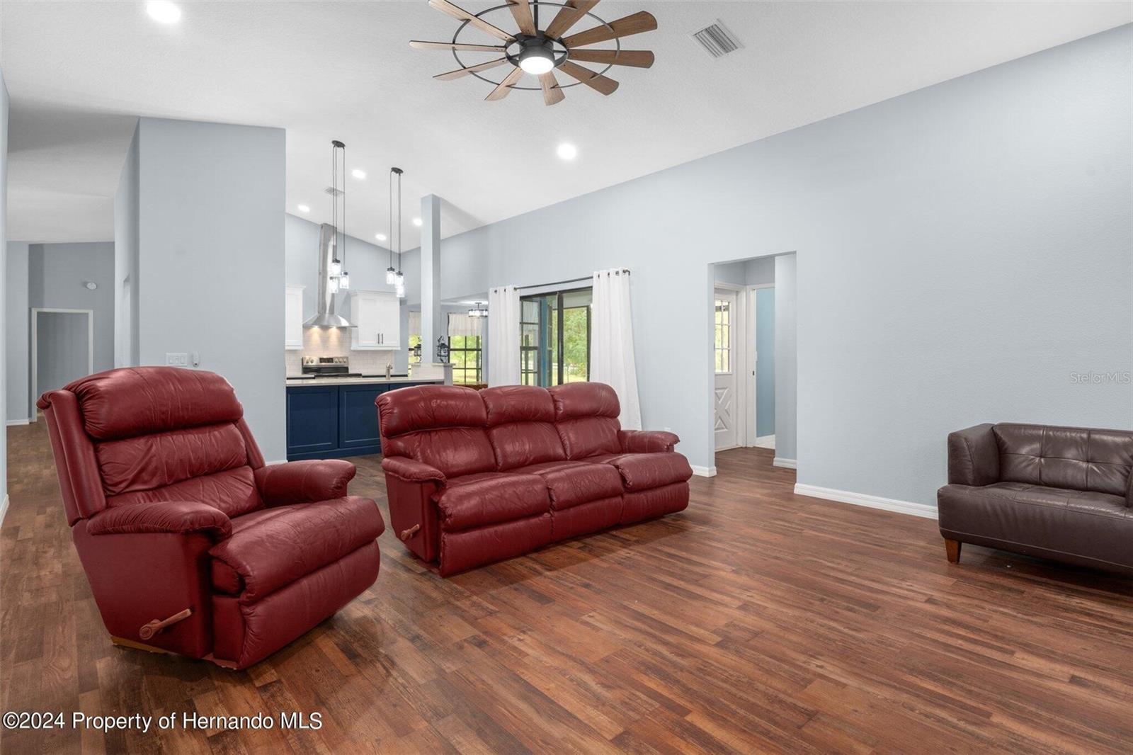 Image 26 of 60 For 7001 Griffin Road