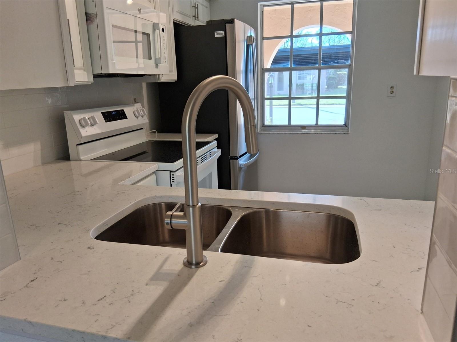 Image 5 of 28 For 4326 Summersun Drive