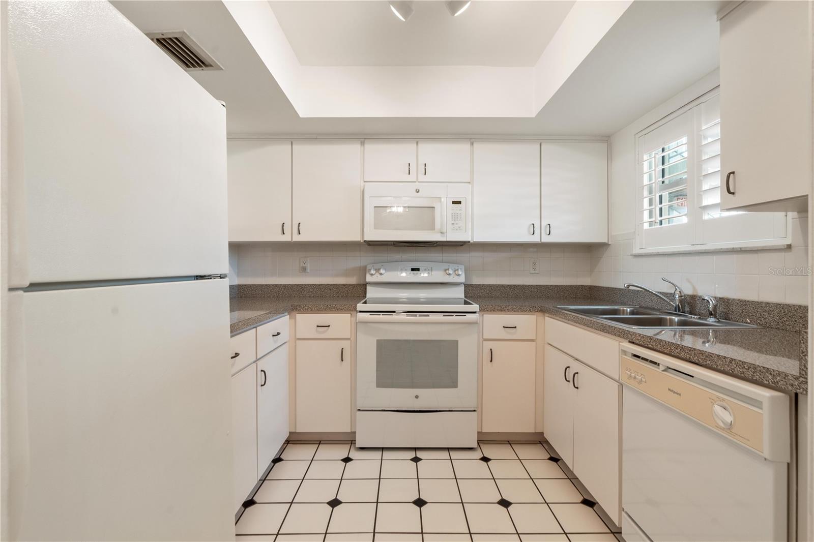 Image 13 of 46 For 4452 Garnet Drive 202