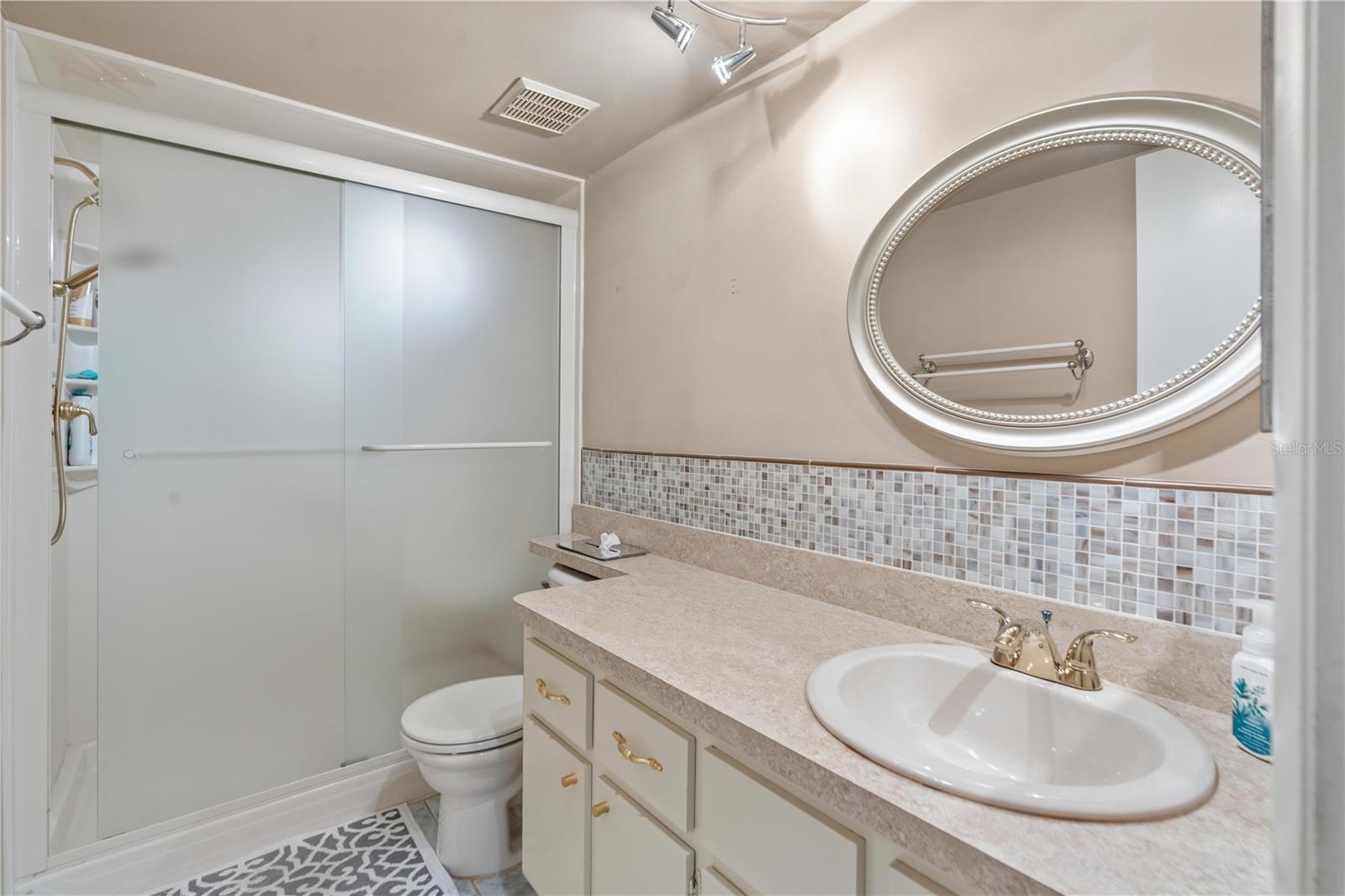 Image 20 of 46 For 4452 Garnet Drive 202